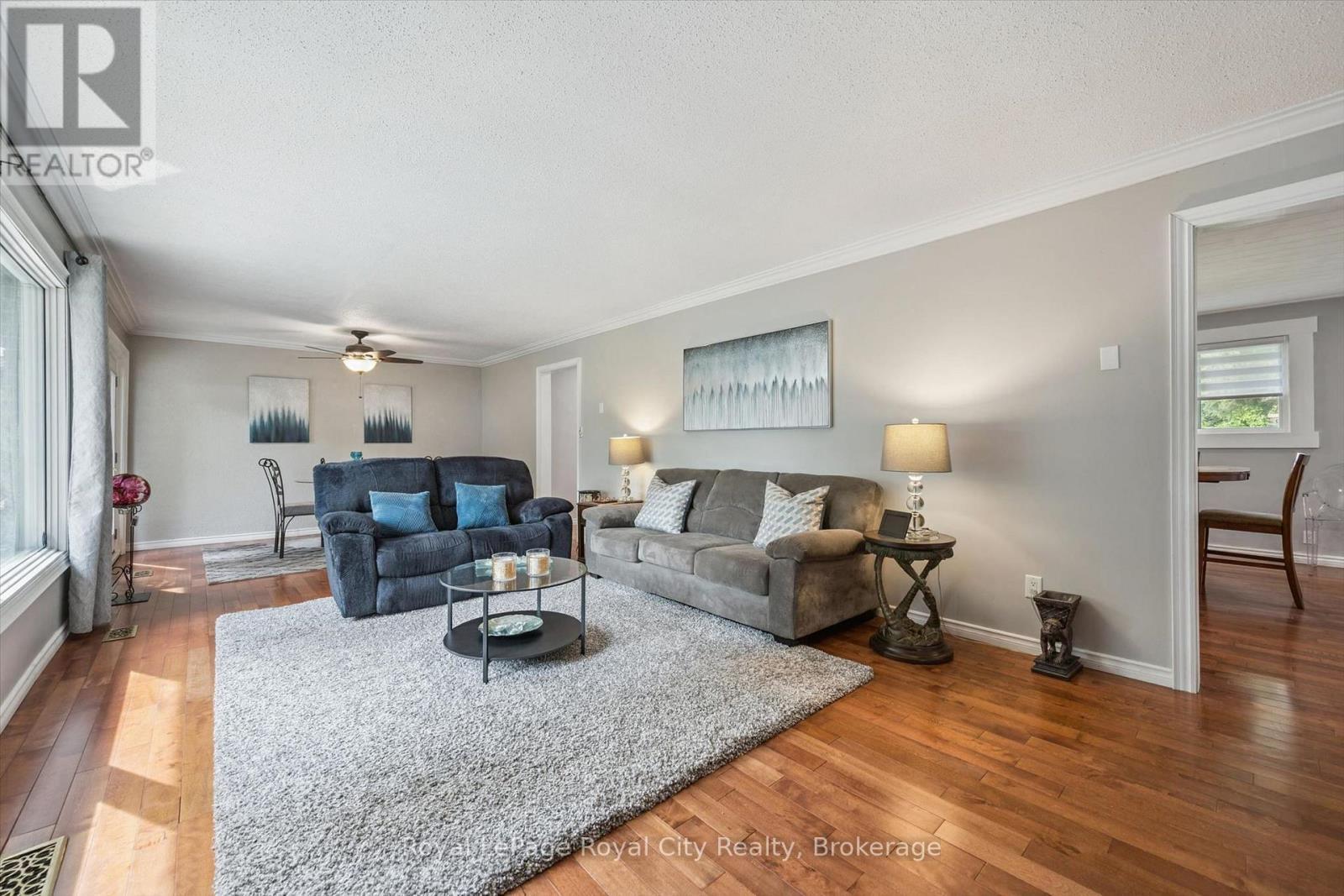 












6167 GUELPH STREET

,
Centre Wellington,




Ontario
N0B1S0

