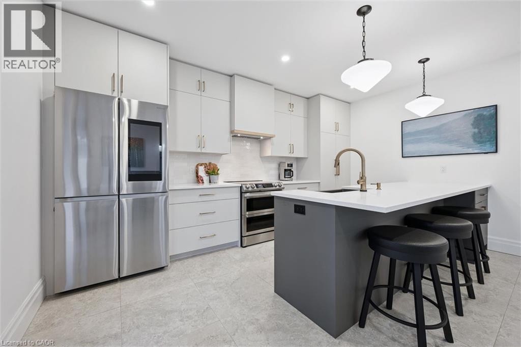 












164 KING Street

,
Guelph,




Ontario
N1E4R1

