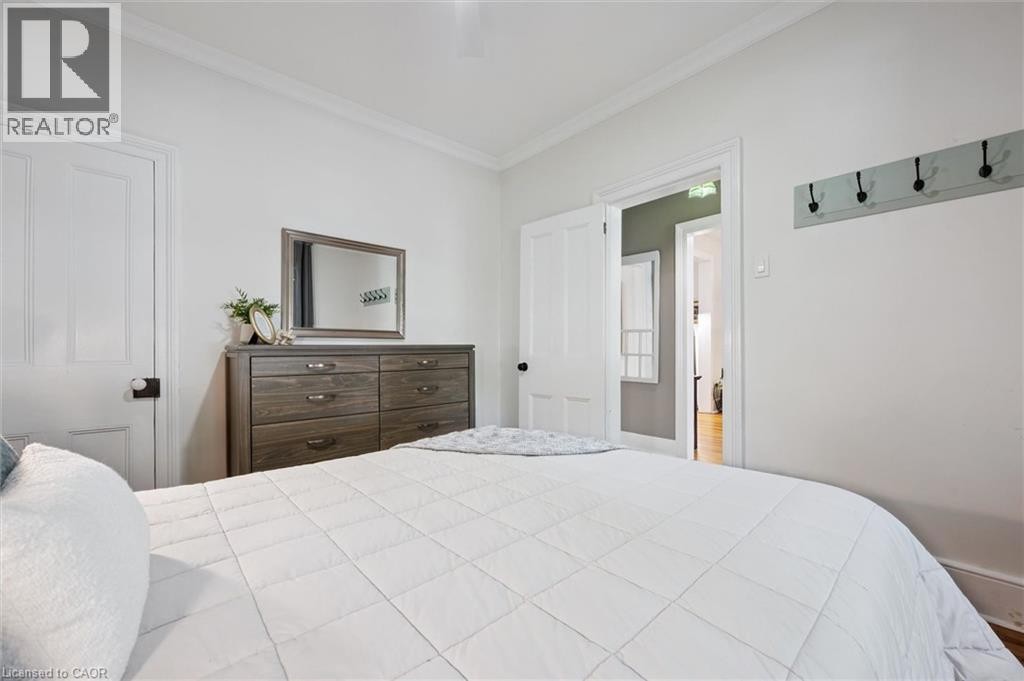 












164 KING Street

,
Guelph,




Ontario
N1E4R1

