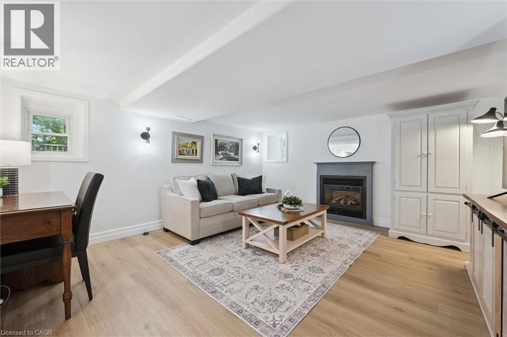 












164 KING Street

,
Guelph,




Ontario
N1E4R1


