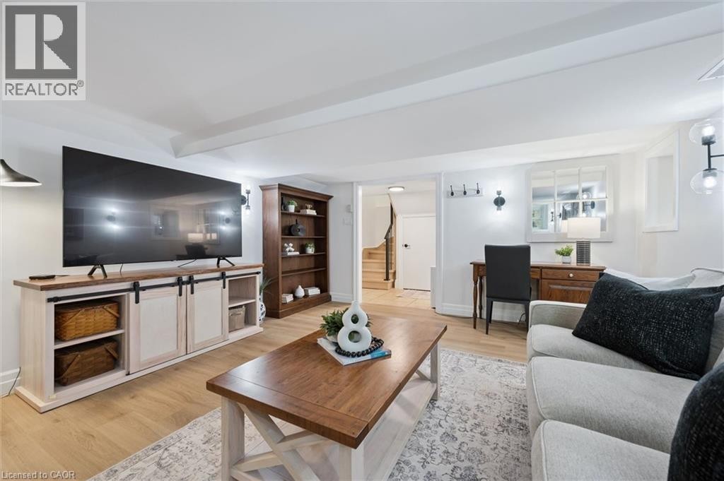 












164 KING Street

,
Guelph,




Ontario
N1E4R1


