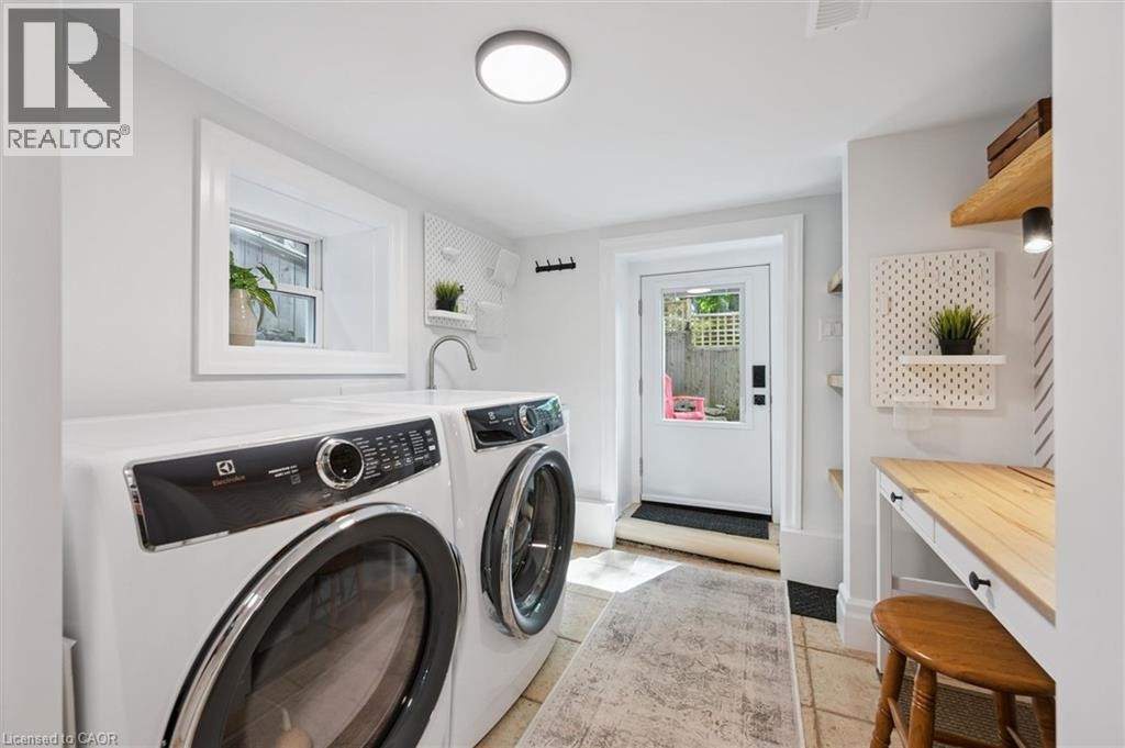 












164 KING Street

,
Guelph,




Ontario
N1E4R1

