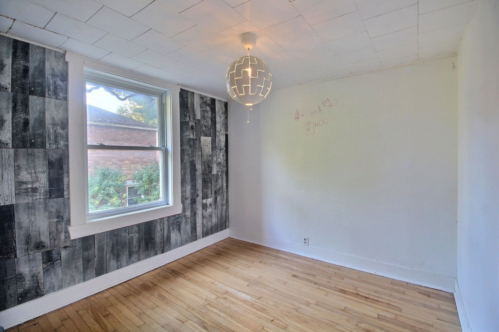 









86


Rue Albert

,
Windsor,




QC
J1S2A6

