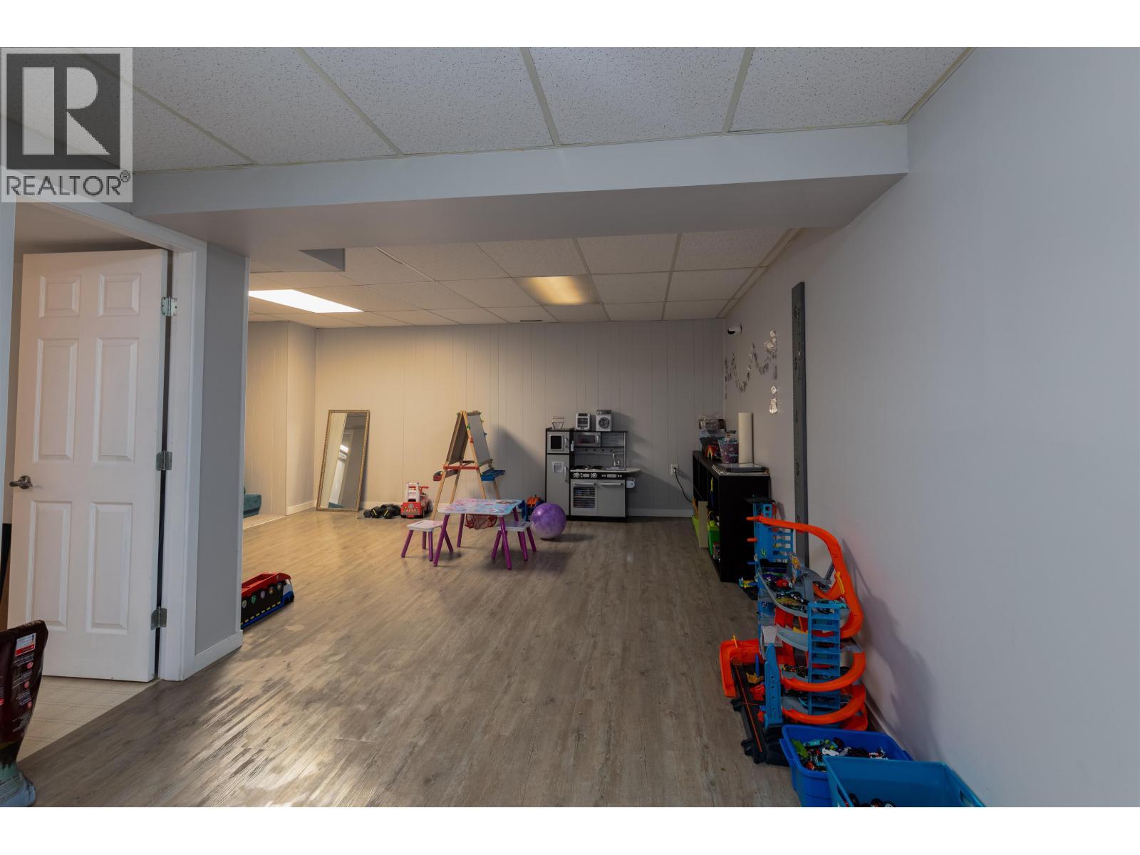 












4121 SKOGLUND STREET

,
Terrace,




British Columbia
V8G2X1

