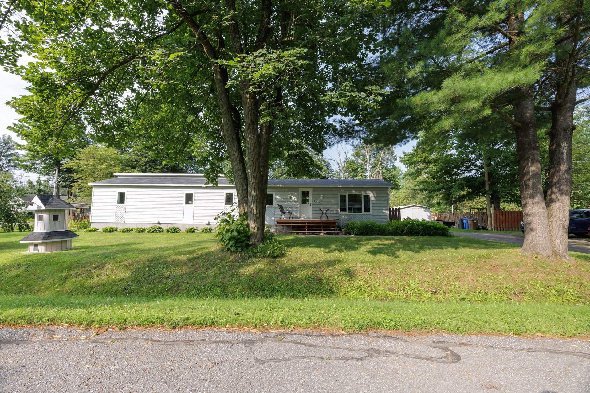 









1500


Rue Rolland

,
Les Cèdres,




QC
J7T1K7

