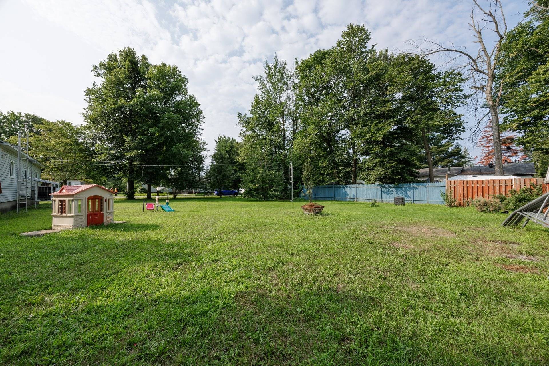 









1500


Rue Rolland

,
Les Cèdres,




QC
J7T1K7

