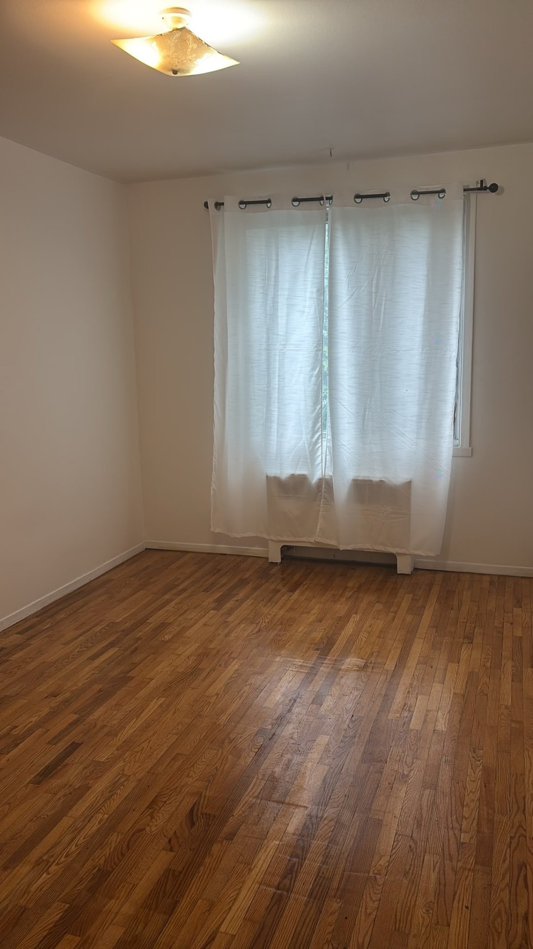









2650


Rue Goyer

, 10,
Montréal (Côte-des-Neiges/Notre-Dame-de-Grâce),




QC
H3S1H3


