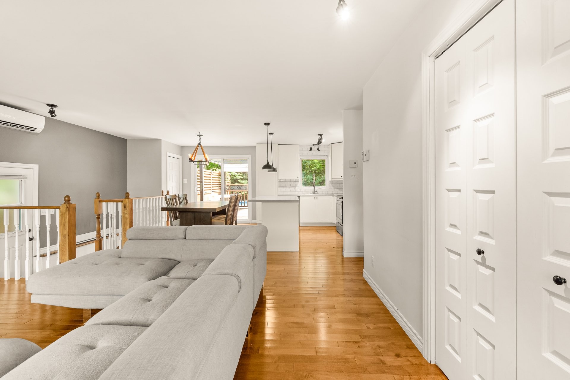 









3355


Boul. Thibeau

,
Trois-Rivières,




QC
G8W2H4

