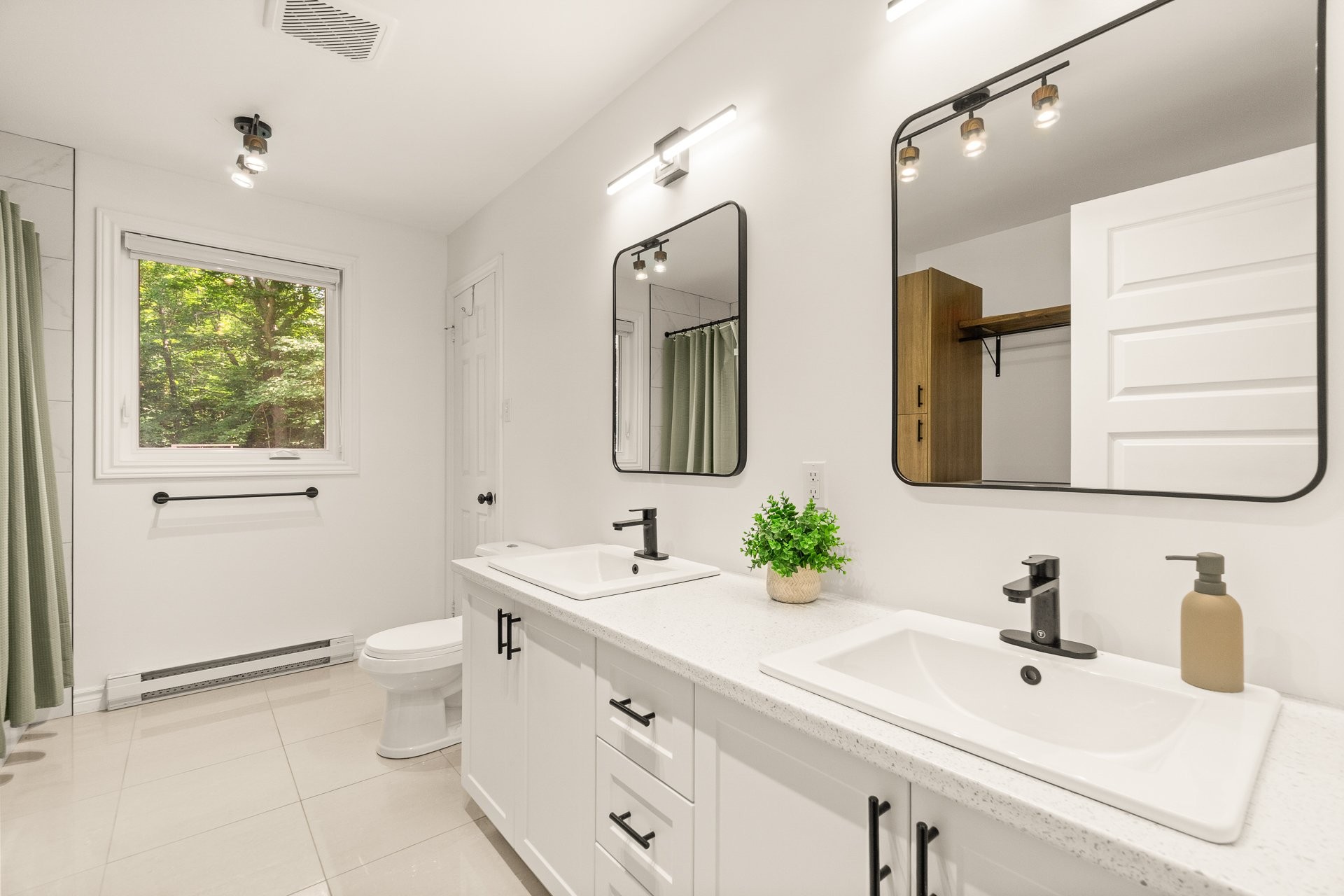 









3355


Boul. Thibeau

,
Trois-Rivières,




QC
G8W2H4

