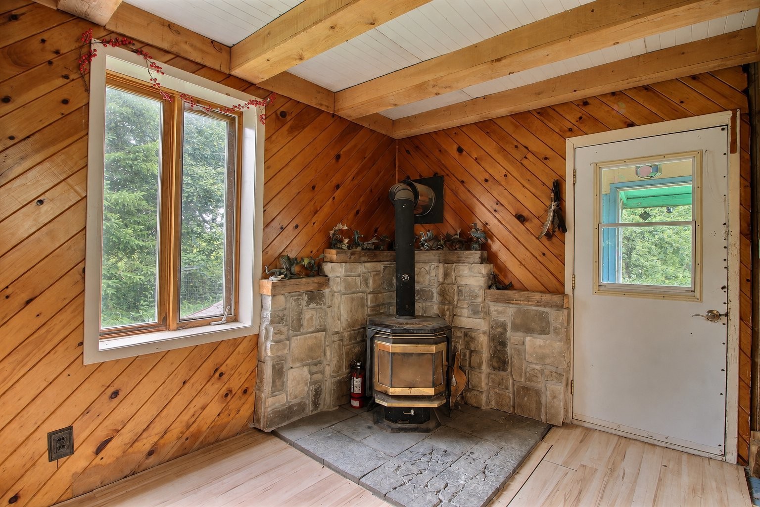 









1280

 - 1282


Rg Ste-Madeleine

,
Notre-Dame-de-la-Paix,




QC
J0V1P0

