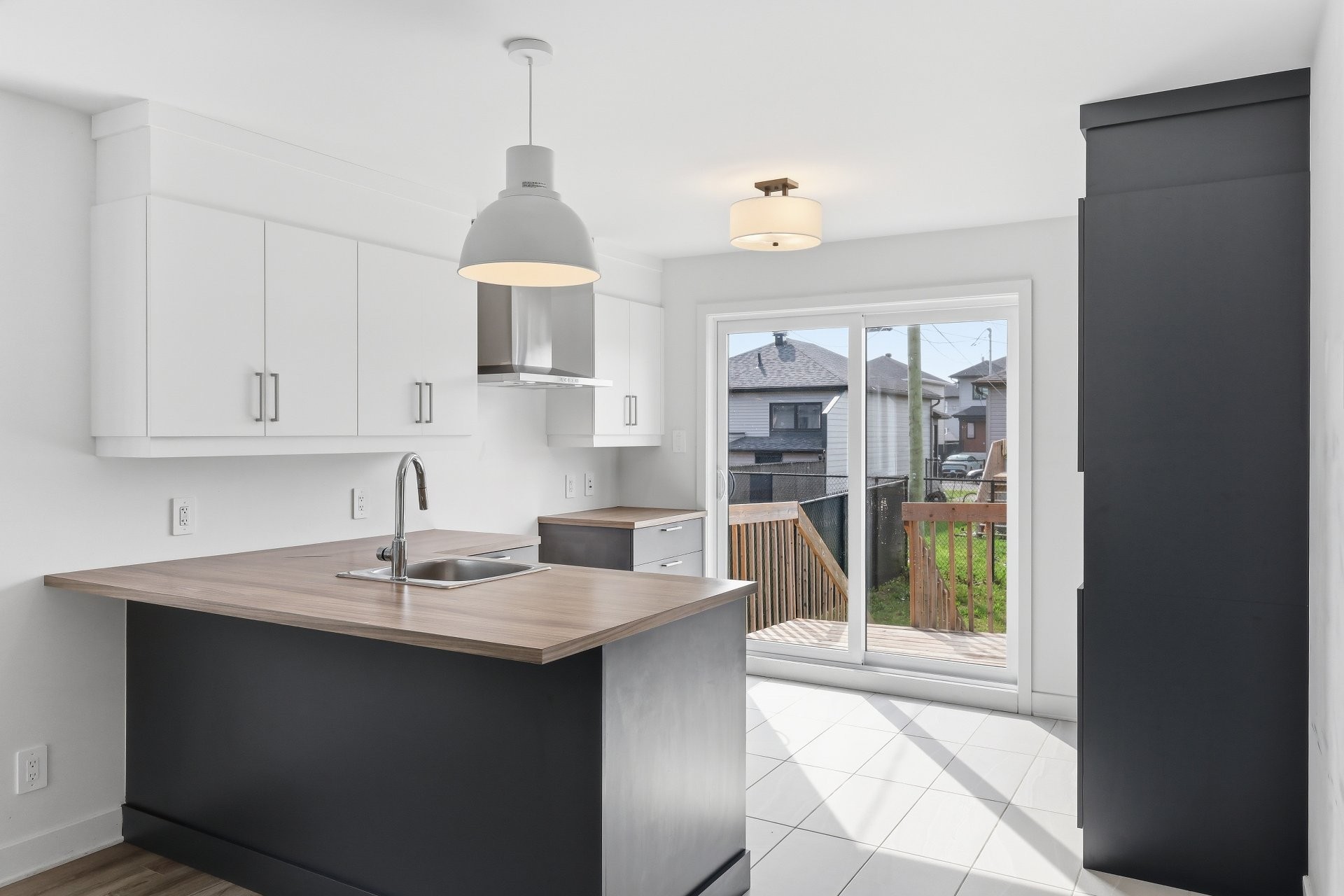 









835


Rue Richelieu

,
Saint-Roch-de-Richelieu,




QC
J0L2M0

