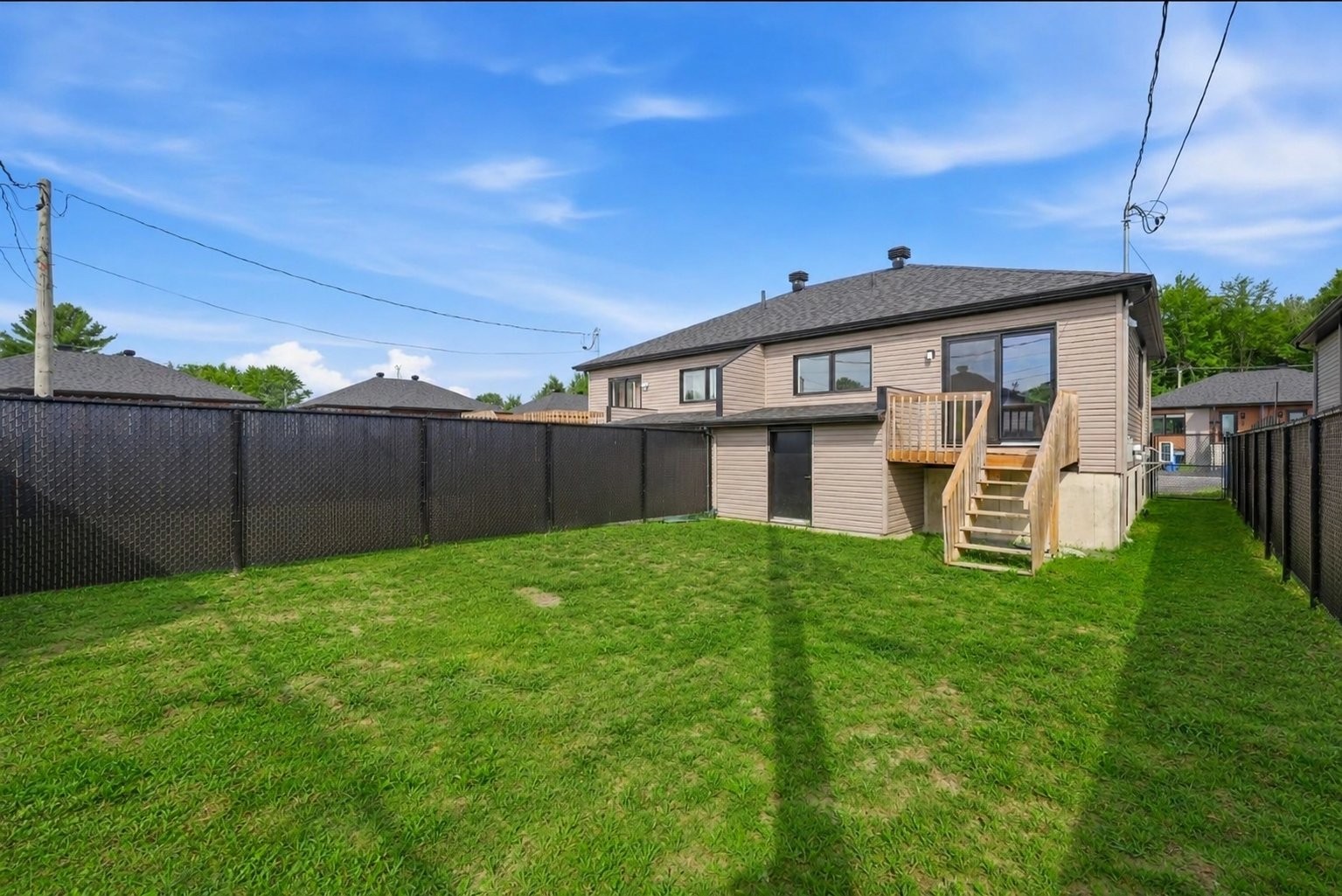 









835


Rue Richelieu

,
Saint-Roch-de-Richelieu,




QC
J0L2M0


