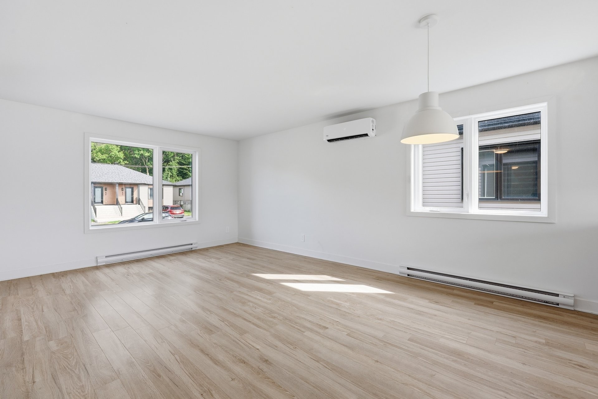 









835


Rue Richelieu

,
Saint-Roch-de-Richelieu,




QC
J0L2M0

