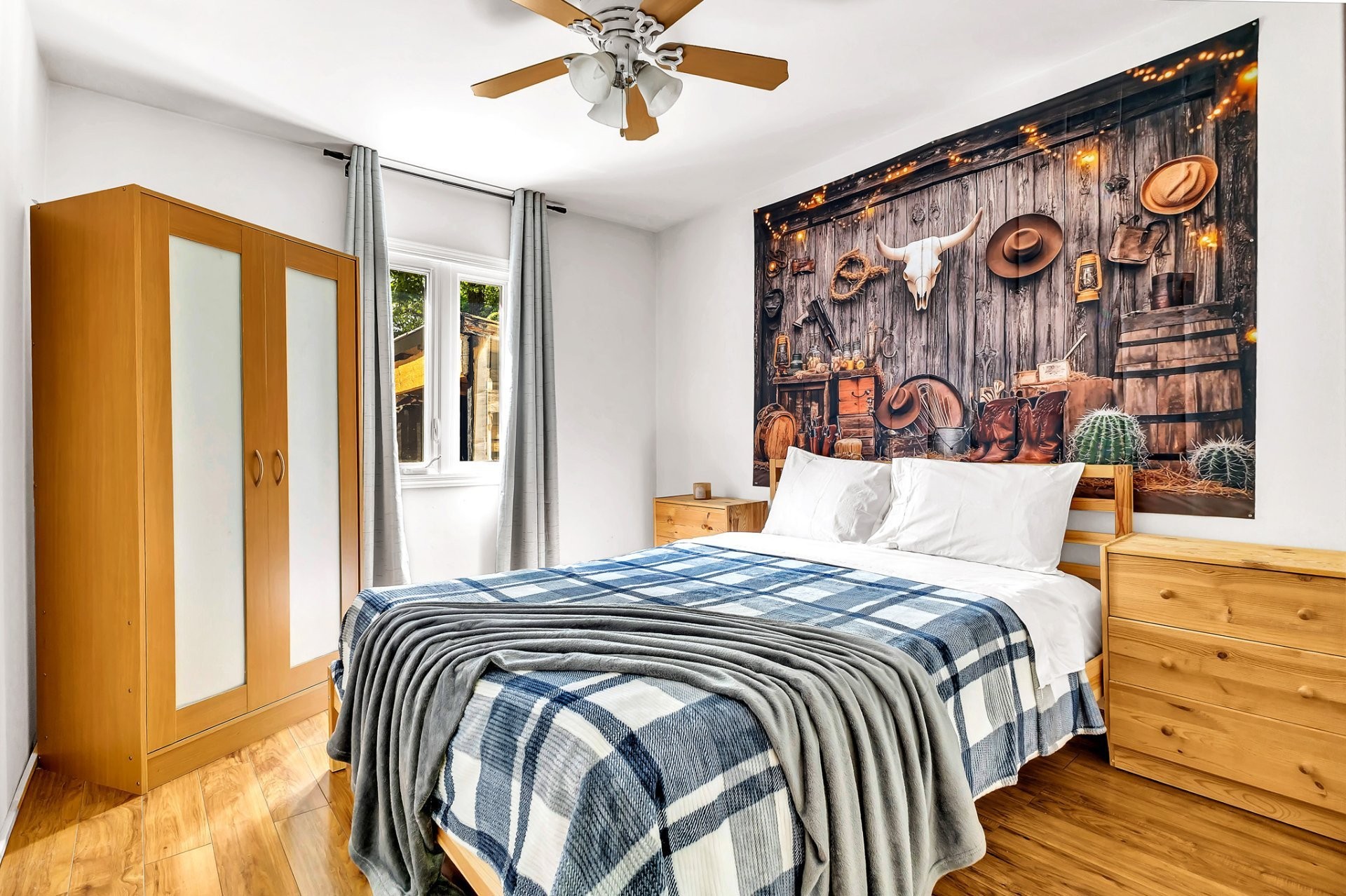









23


Ch. de la Blanche

,
Val-des-Monts,




QC
J8N5A1


