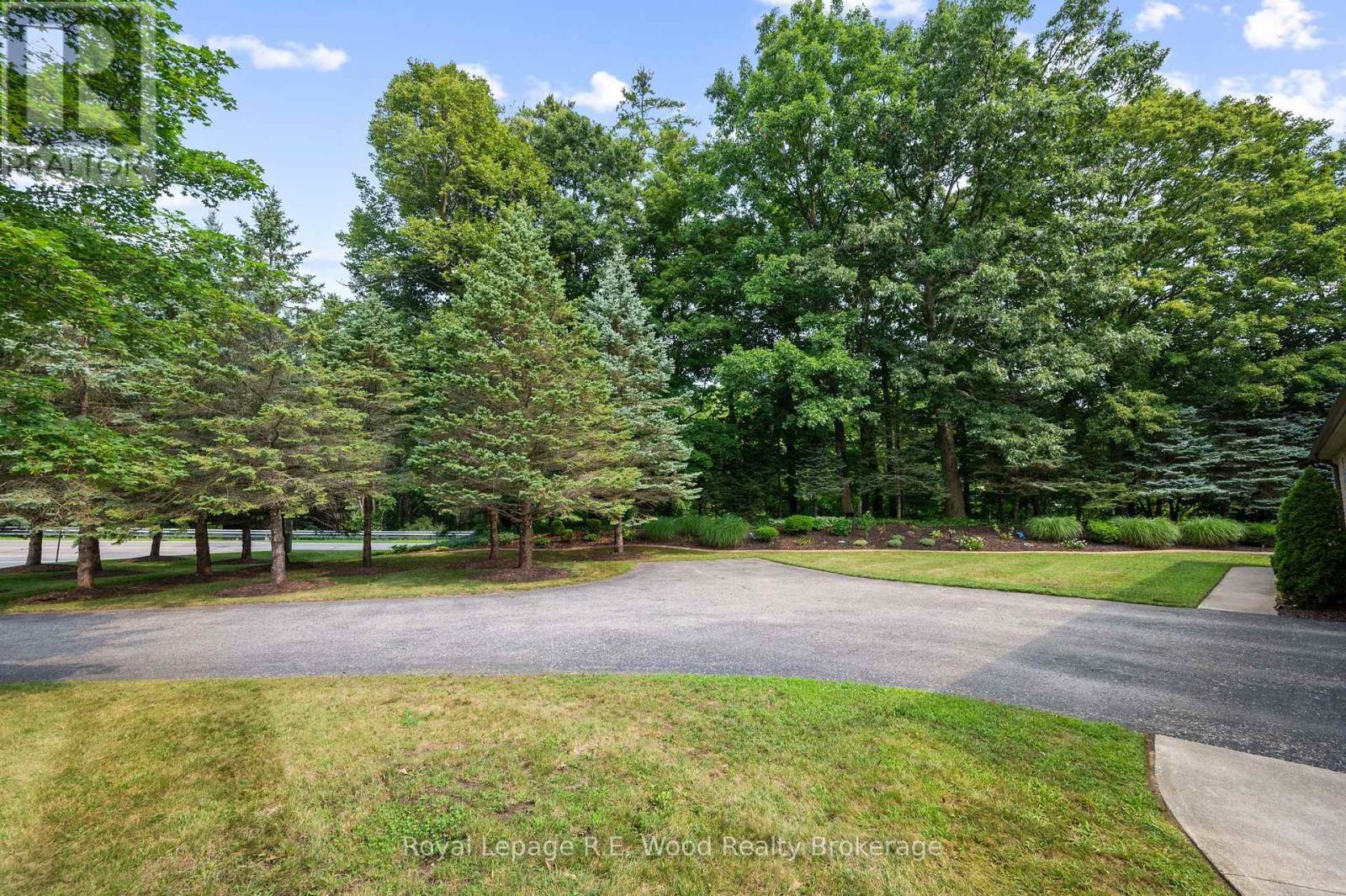 












2 WHISPERING PINE LANE

,
Tillsonburg,




Ontario
N4G5V4

