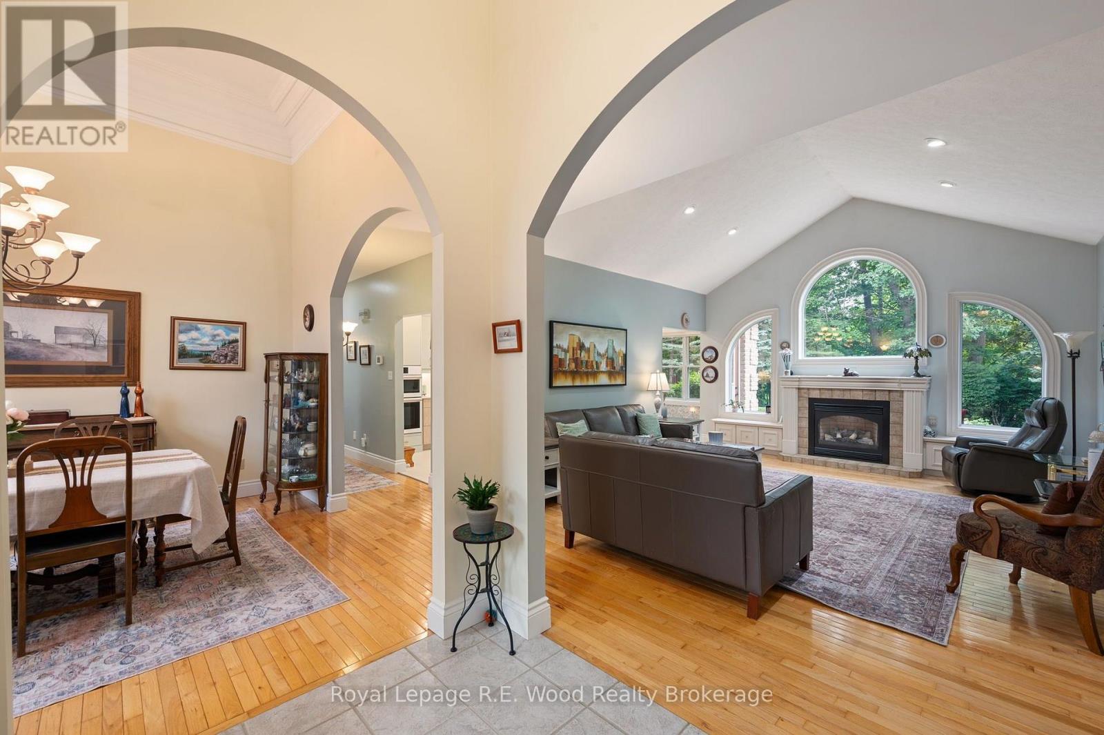 












2 WHISPERING PINE LANE

,
Tillsonburg,




Ontario
N4G5V4

