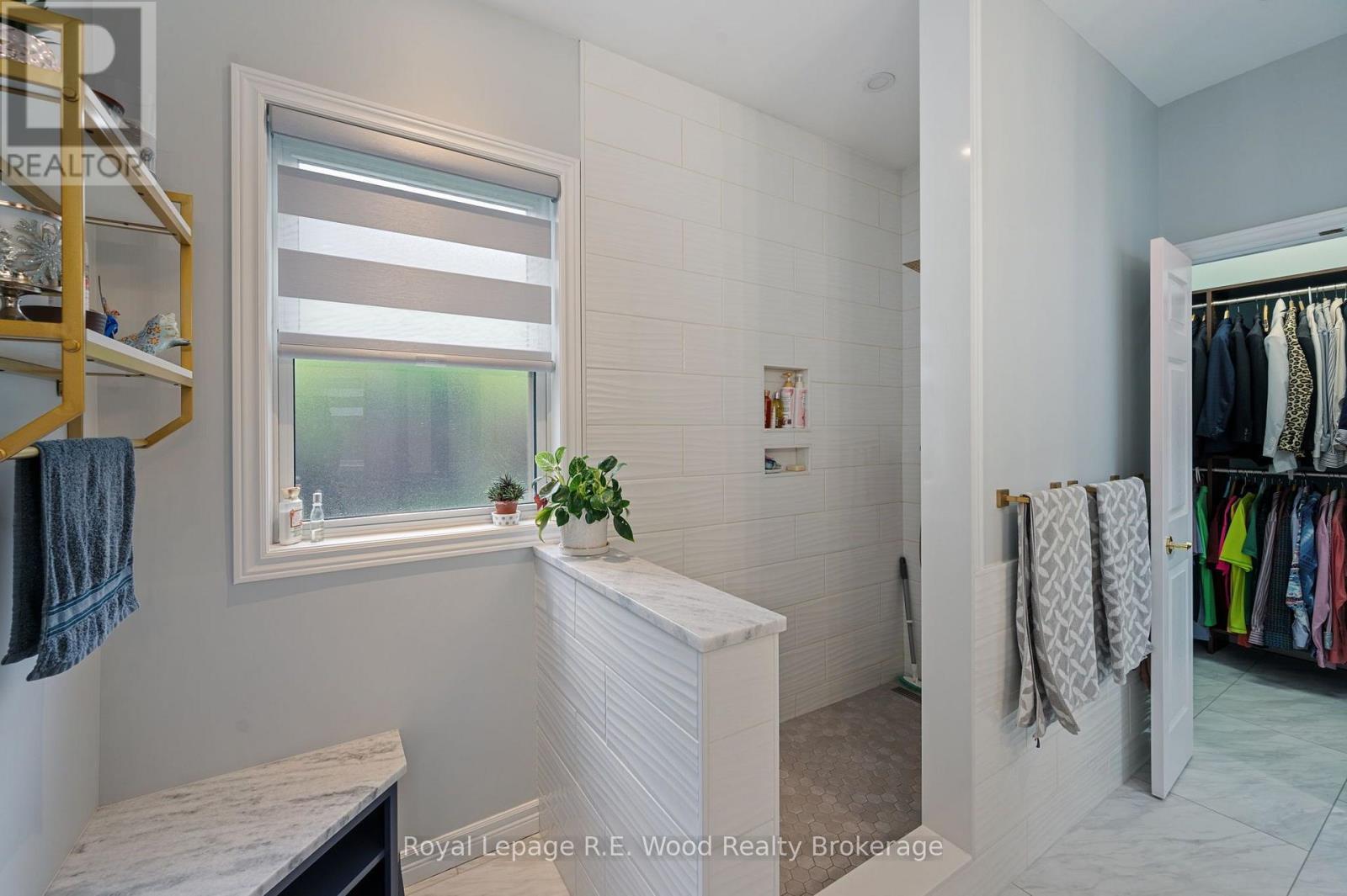 












2 WHISPERING PINE LANE

,
Tillsonburg,




Ontario
N4G5V4

