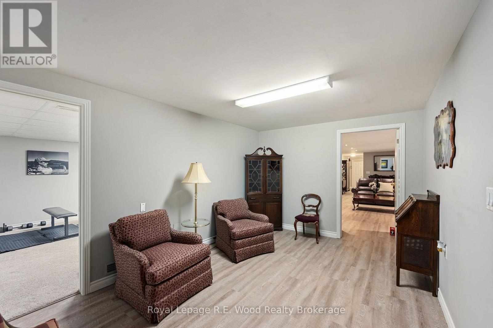 












2 WHISPERING PINE LANE

,
Tillsonburg,




Ontario
N4G5V4

