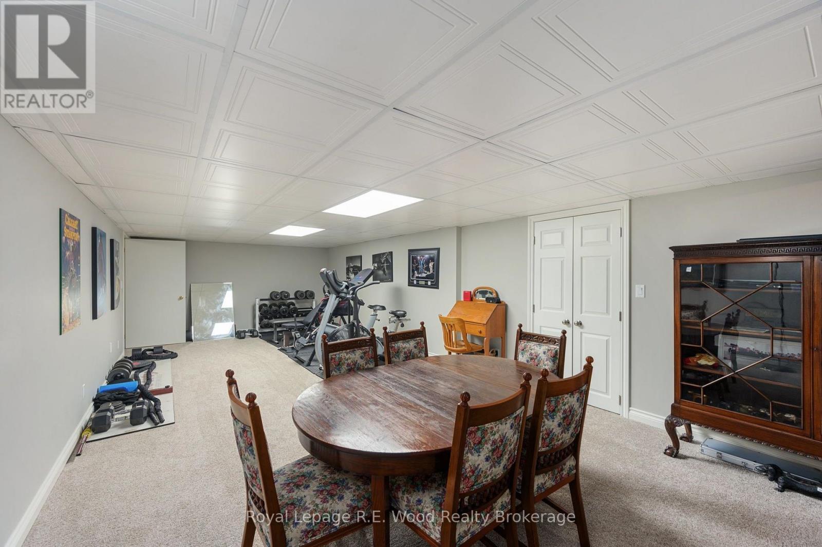 












2 WHISPERING PINE LANE

,
Tillsonburg,




Ontario
N4G5V4

