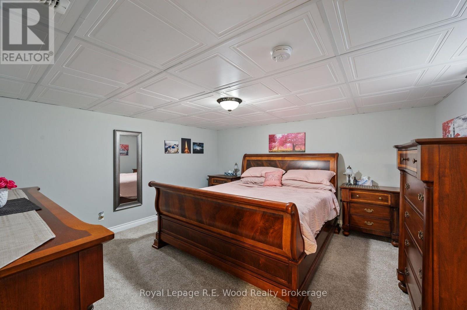












2 WHISPERING PINE LANE

,
Tillsonburg,




Ontario
N4G5V4

