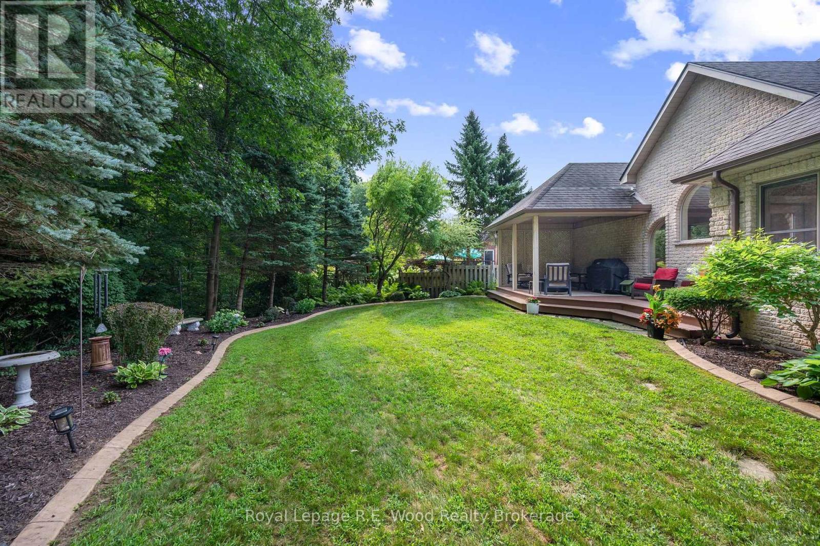 












2 WHISPERING PINE LANE

,
Tillsonburg,




Ontario
N4G5V4

