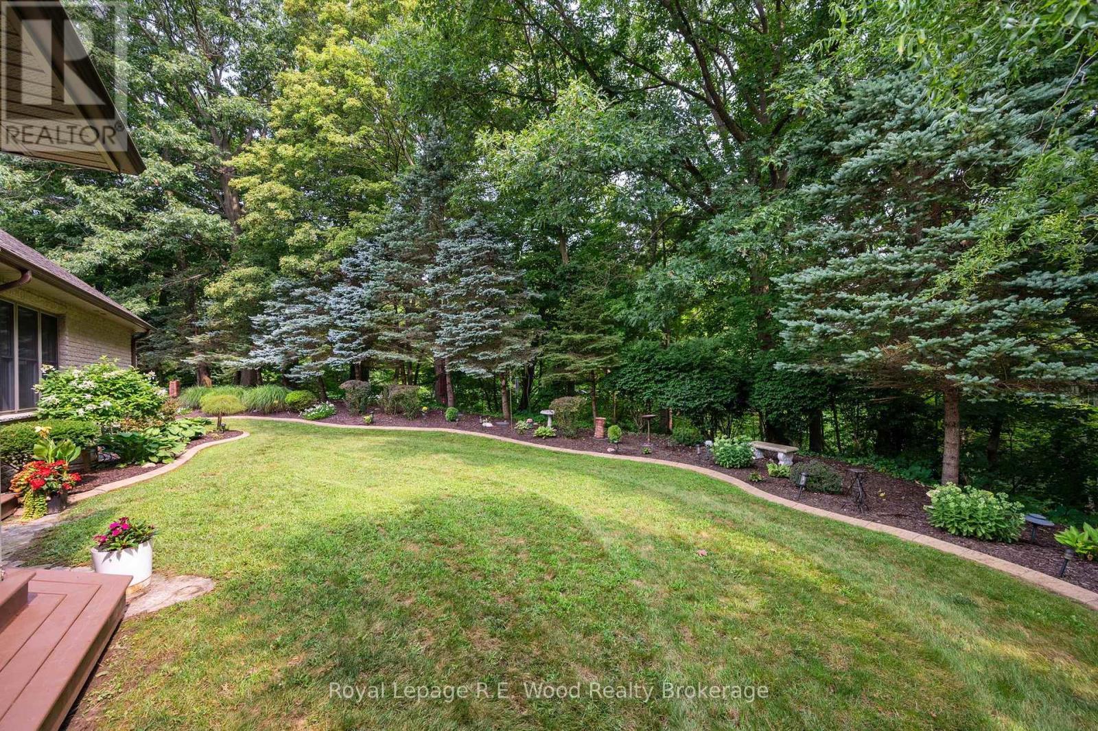 












2 WHISPERING PINE LANE

,
Tillsonburg,




Ontario
N4G5V4

