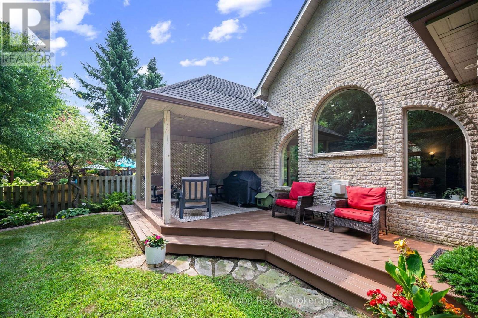 












2 WHISPERING PINE LANE

,
Tillsonburg,




Ontario
N4G5V4

