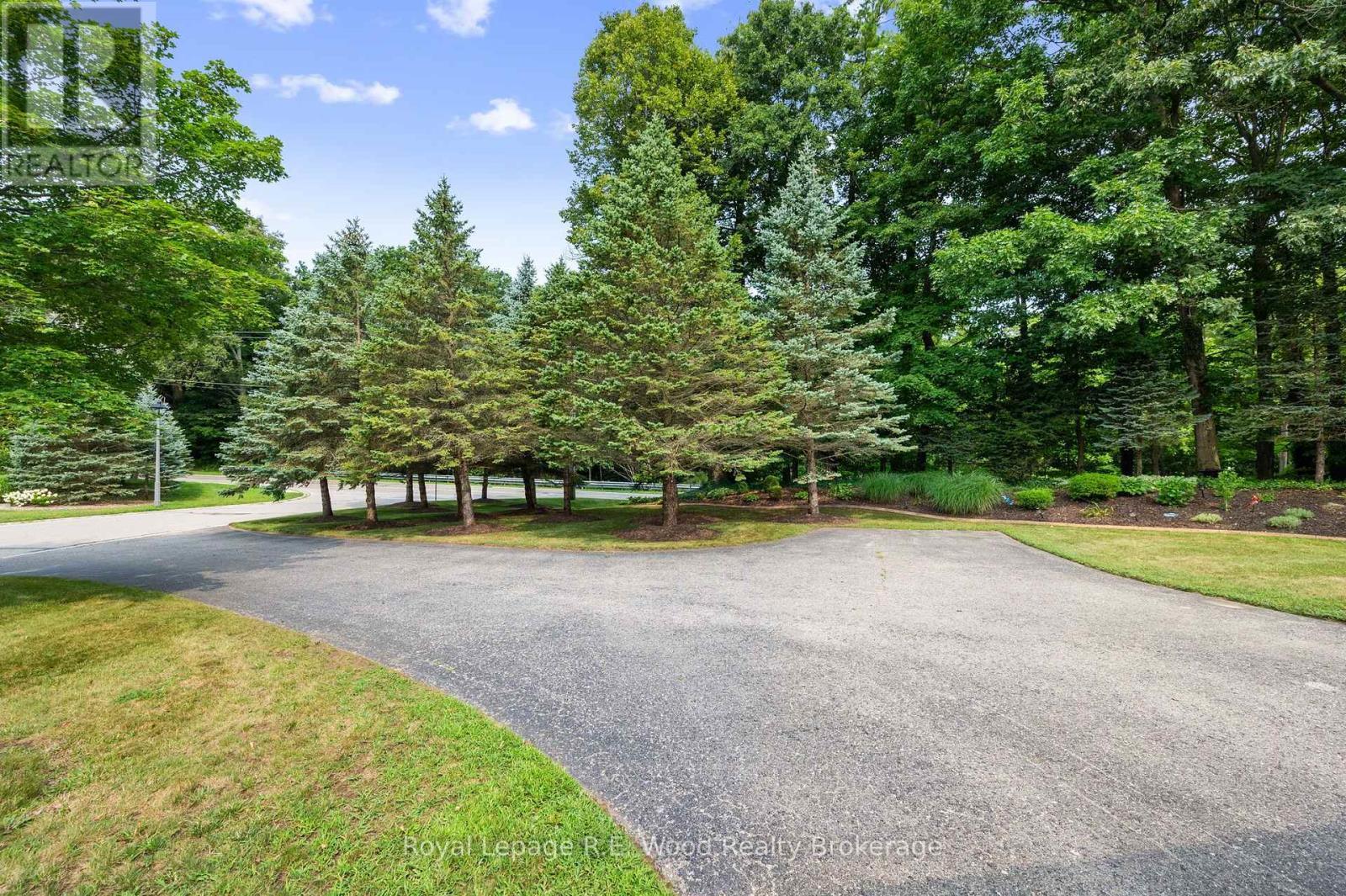 












2 WHISPERING PINE LANE

,
Tillsonburg,




Ontario
N4G5V4

