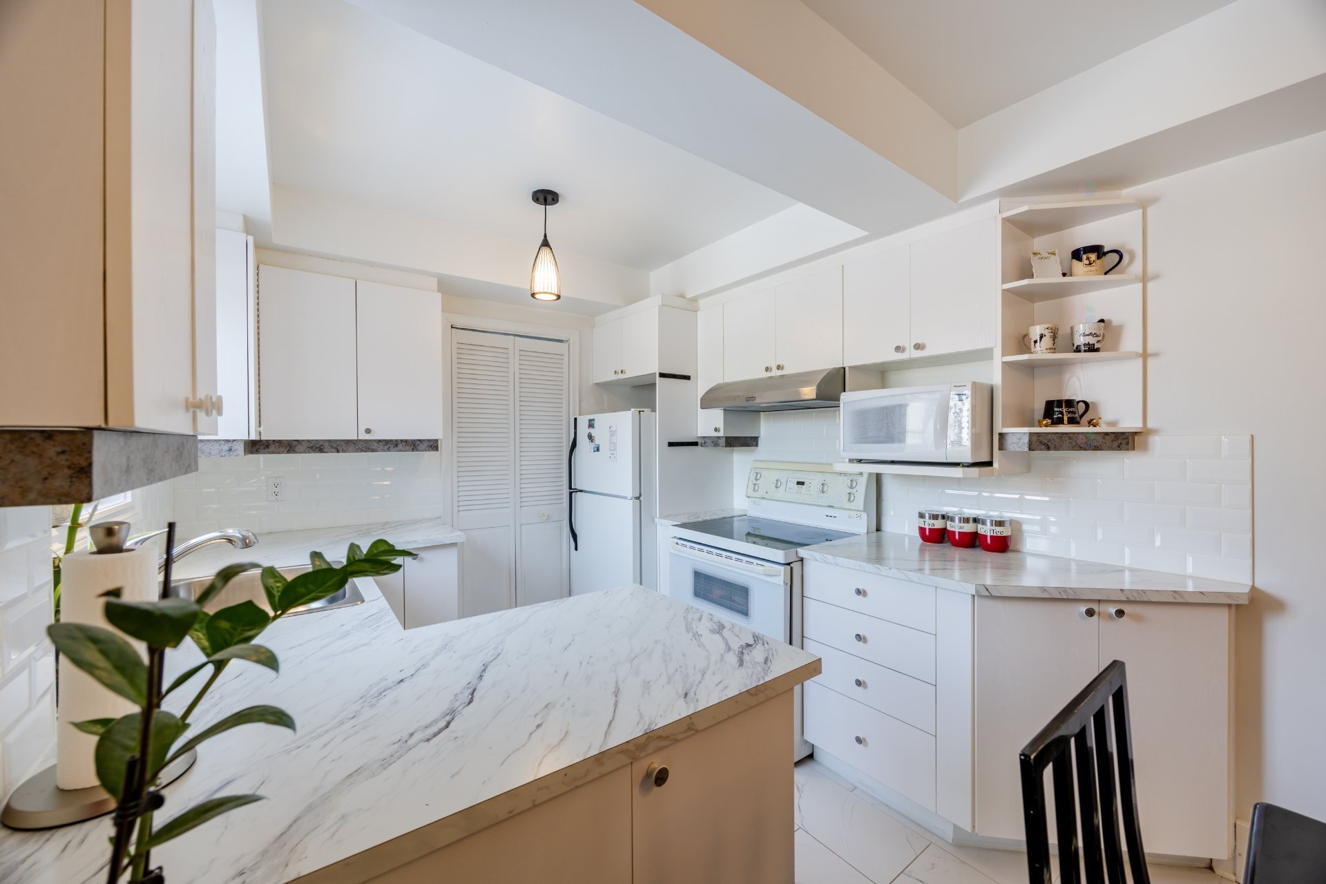 









22


Rue Sunnydale

,
Dollard-des-Ormeaux,




QC
H9B1E2

