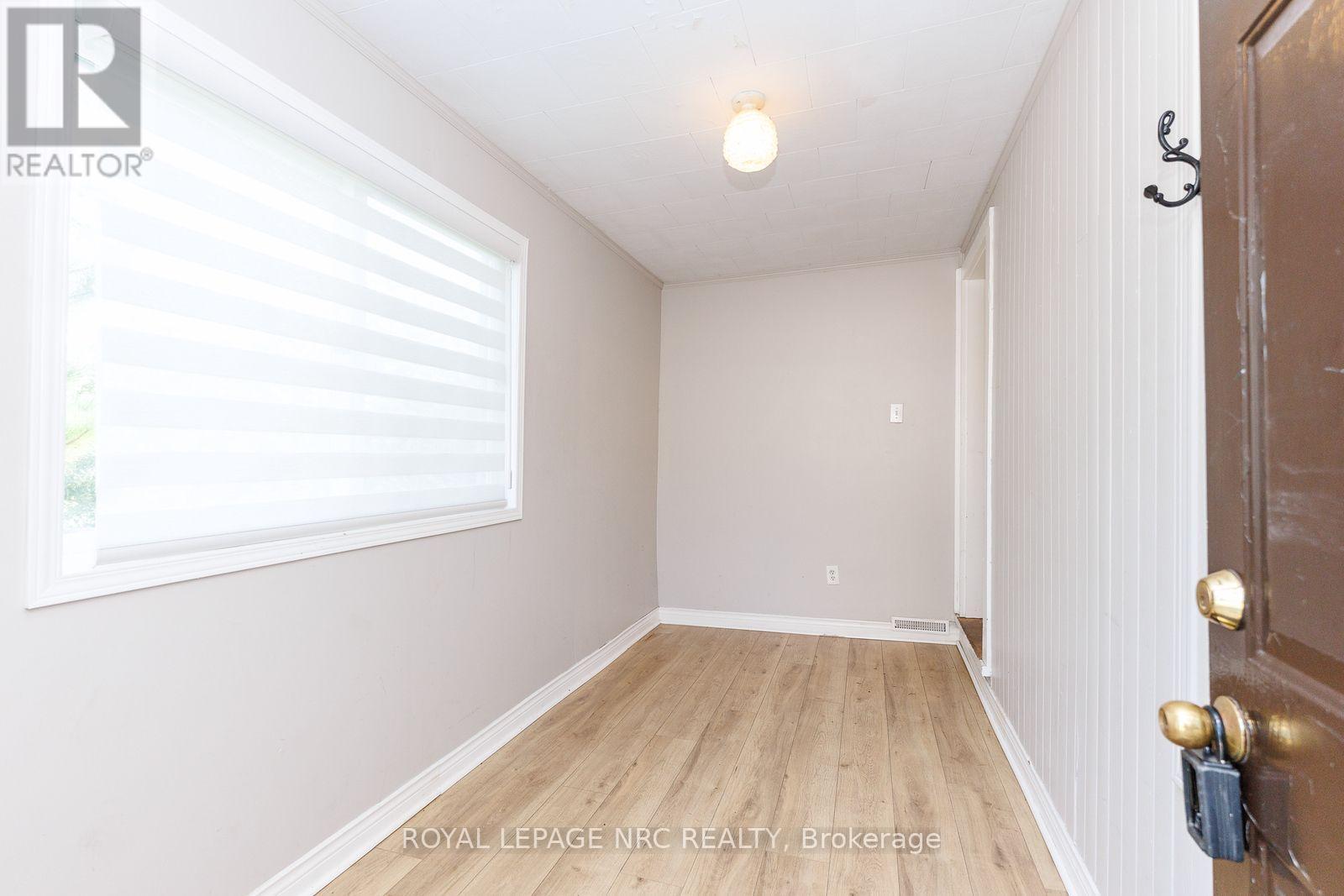 












242 HENRIETTA STREET

,
Fort Erie (Central),




Ontario
L2A2K7

