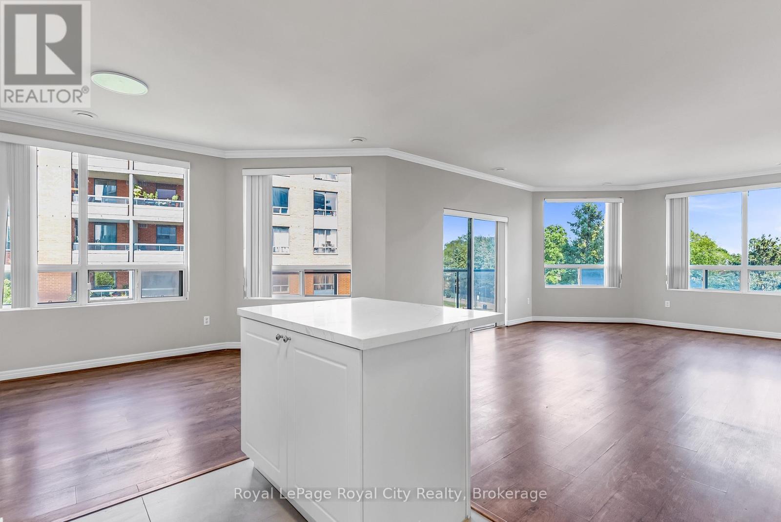 












301 - 60 WYNDHAM STREET S

,
Guelph (St. Patrick's Ward),




Ontario
N1E7H7


