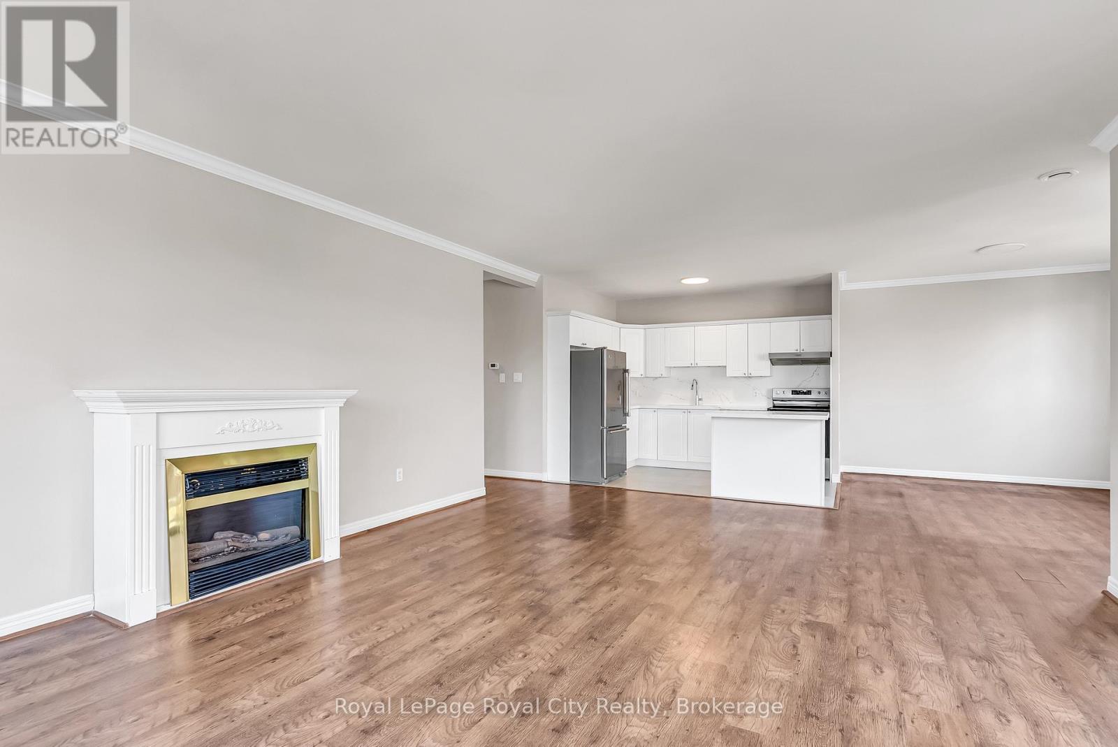 












301 - 60 WYNDHAM STREET S

,
Guelph (St. Patrick's Ward),




Ontario
N1E7H7

