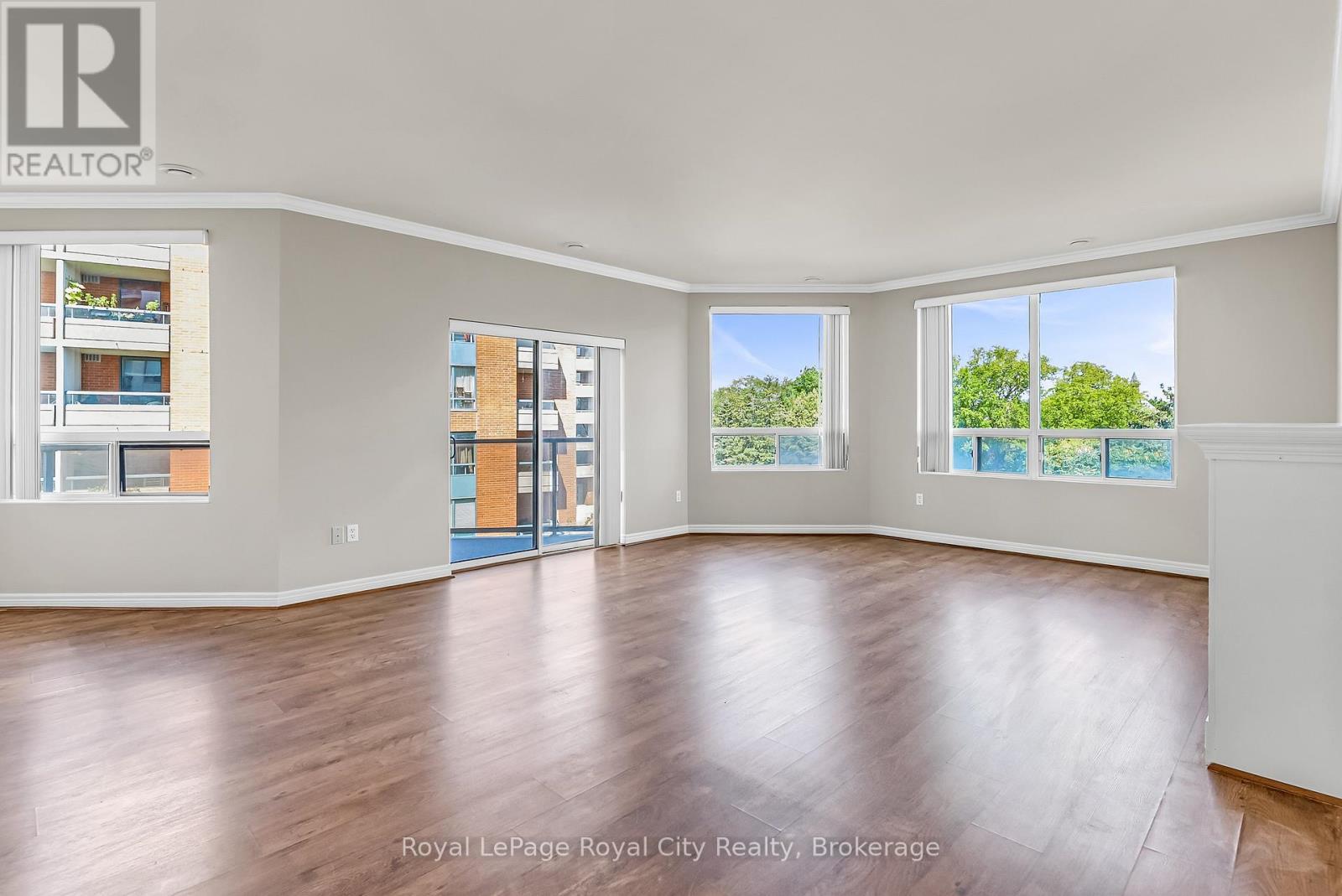 












301 - 60 WYNDHAM STREET S

,
Guelph (St. Patrick's Ward),




Ontario
N1E7H7

