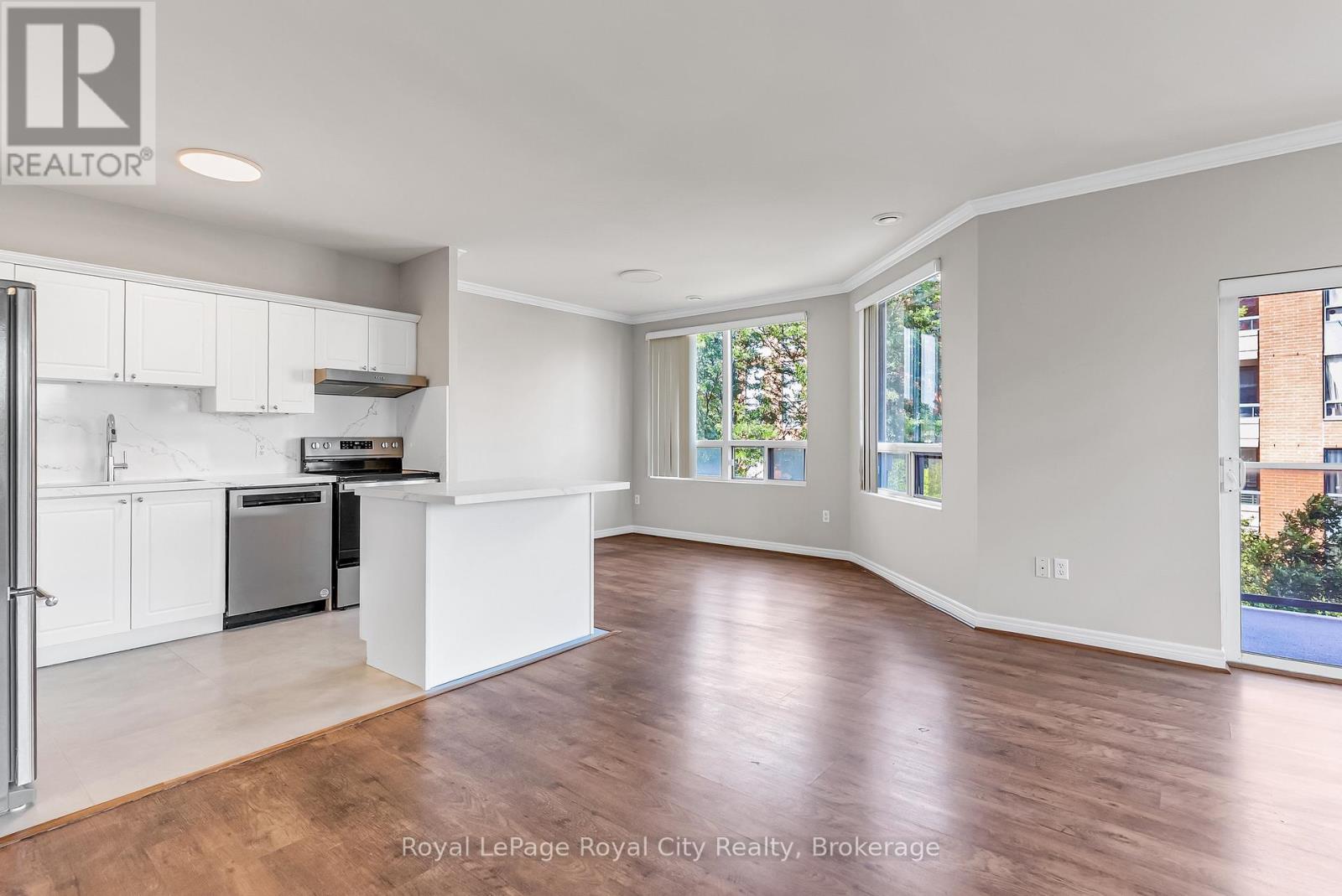 












301 - 60 WYNDHAM STREET S

,
Guelph (St. Patrick's Ward),




Ontario
N1E7H7

