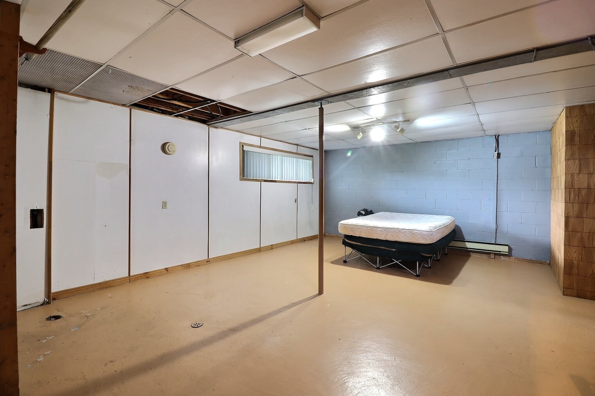 









2506


Rue Drouin

,
Saguenay (Jonquière),




QC
G7S5A2

