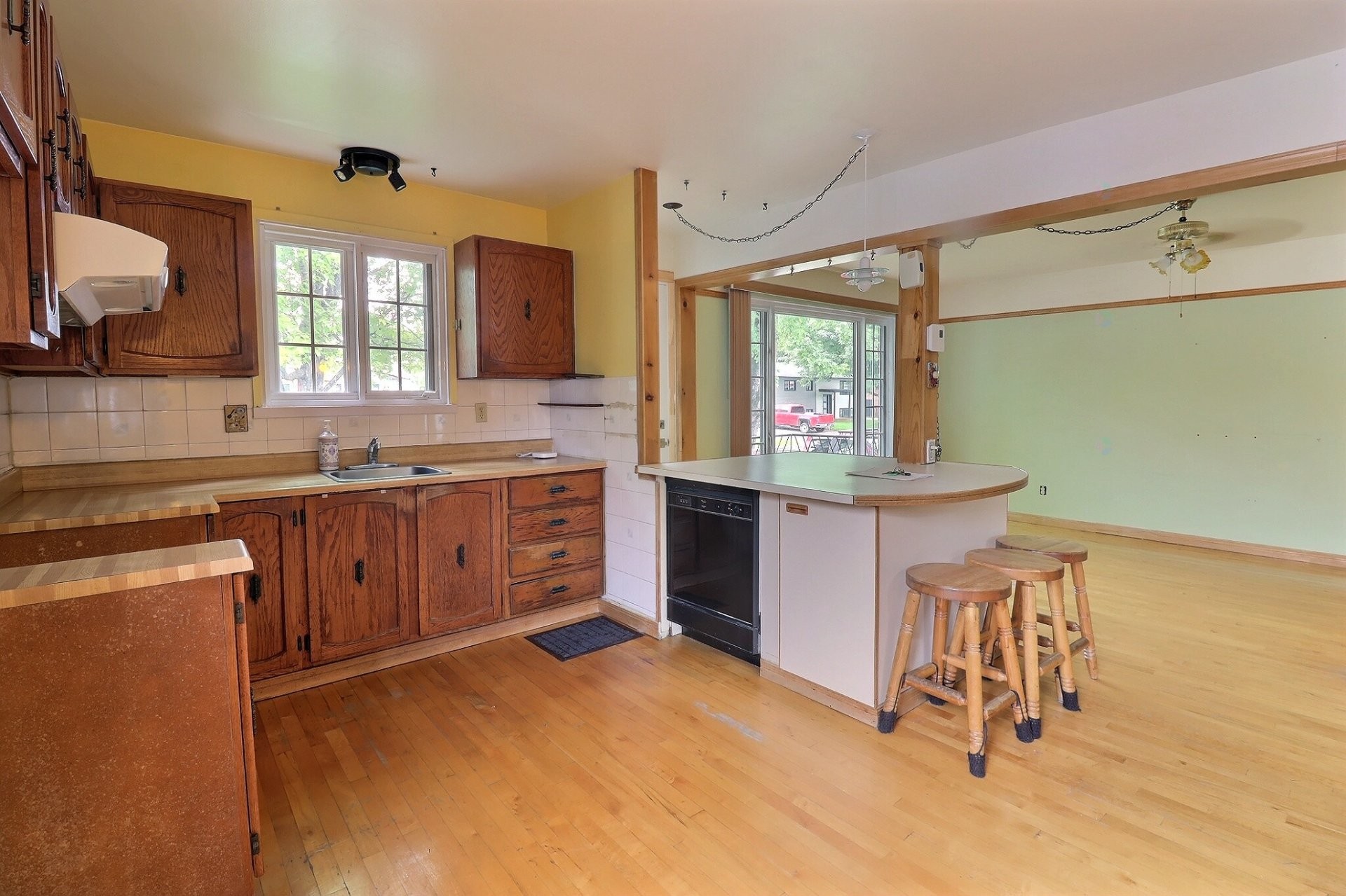 









2506


Rue Drouin

,
Saguenay (Jonquière),




QC
G7S5A2

