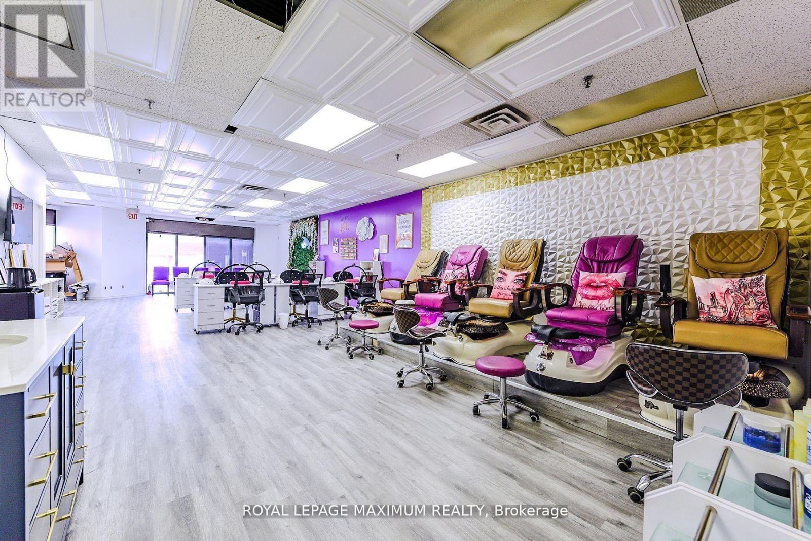 












C10 - 4220 STEELES AVENUE W

,
Vaughan,




Ontario
L4L3S8

