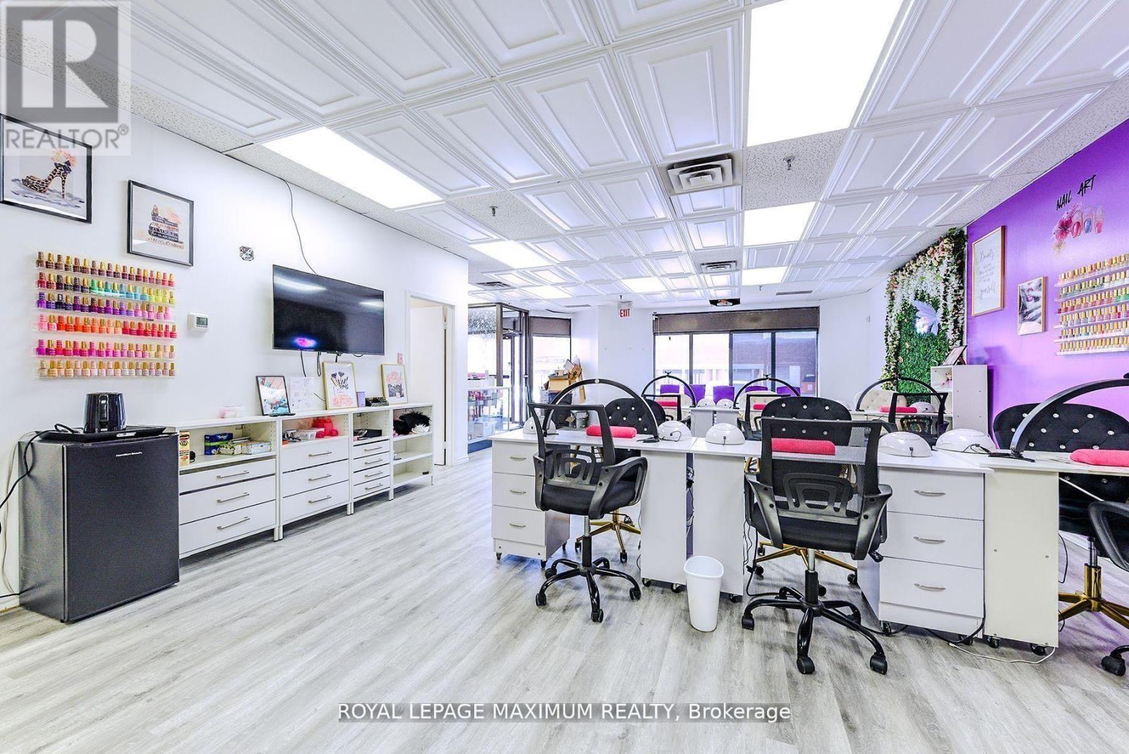 












C10 - 4220 STEELES AVENUE W

,
Vaughan,




Ontario
L4L3S8

