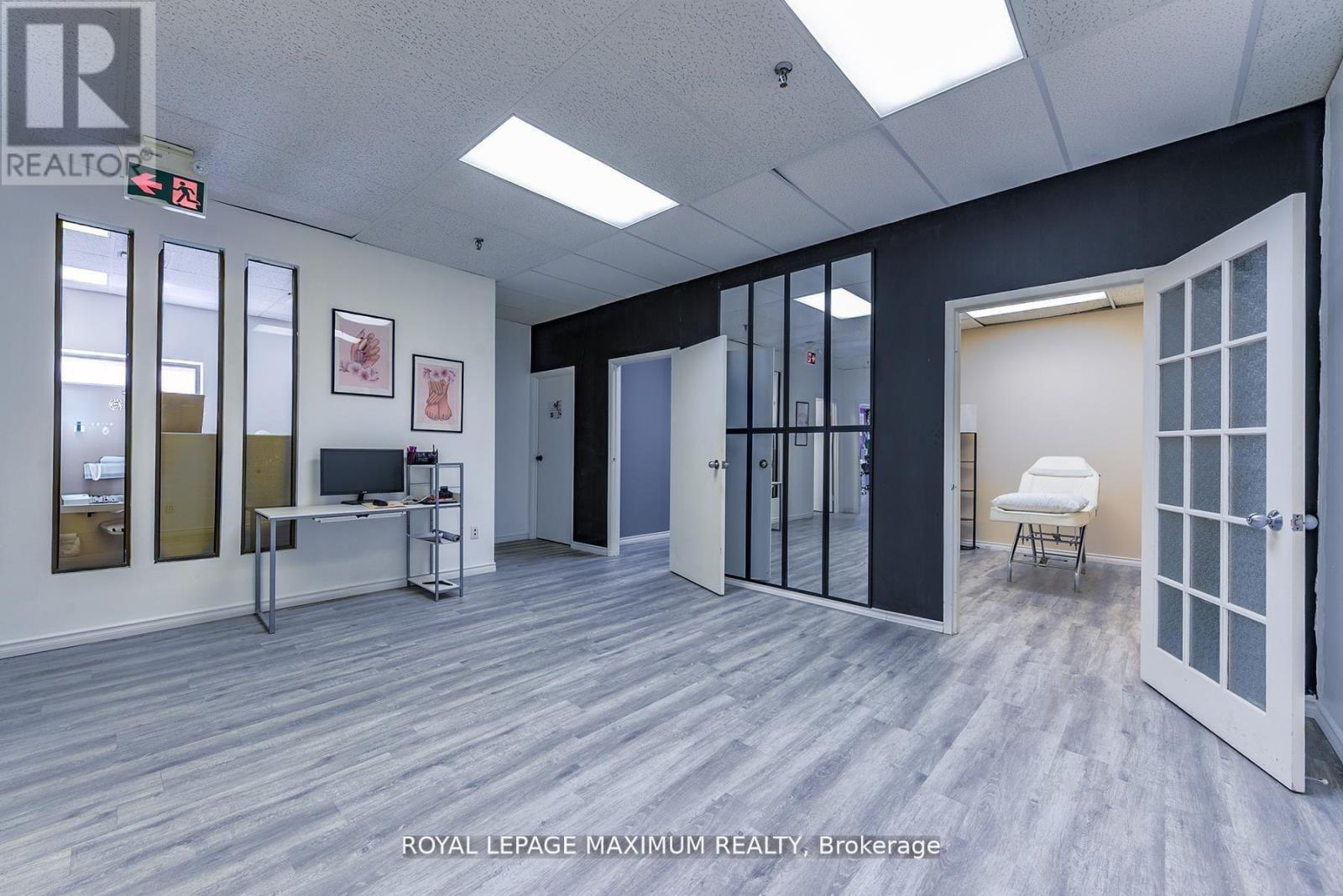 












C10 - 4220 STEELES AVENUE W

,
Vaughan,




Ontario
L4L3S8

