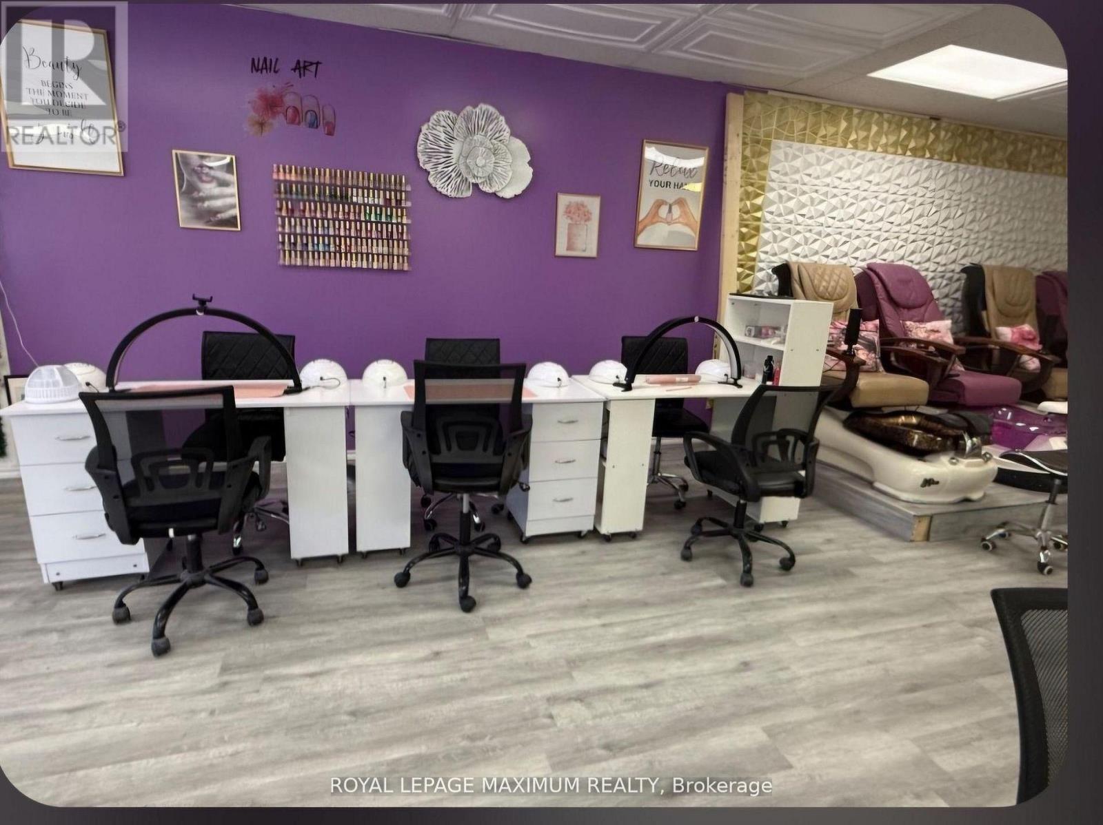 












C10 - 4220 STEELES AVENUE W

,
Vaughan,




Ontario
L4L3S8


