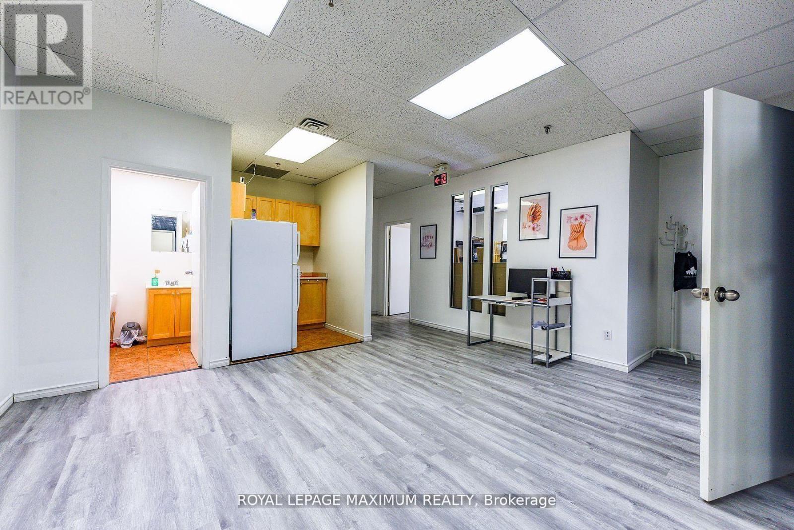 












C10 - 4220 STEELES AVENUE W

,
Vaughan,




Ontario
L4L3S8

