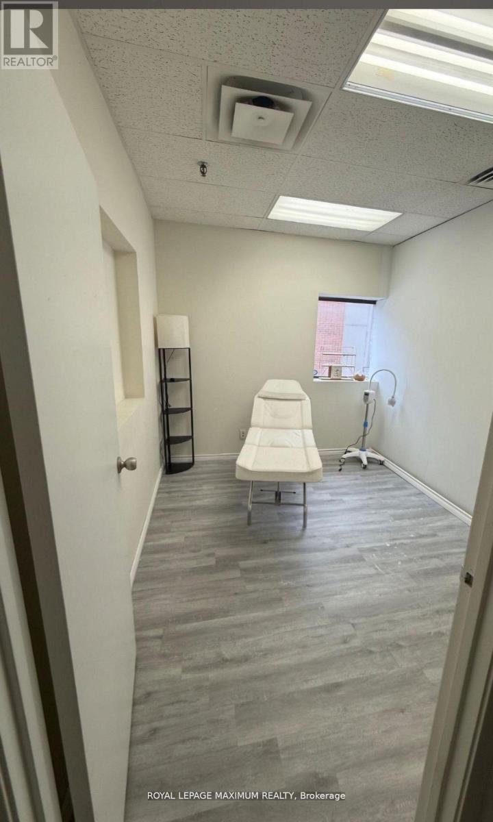 












C10 - 4220 STEELES AVENUE W

,
Vaughan,




Ontario
L4L3S8

