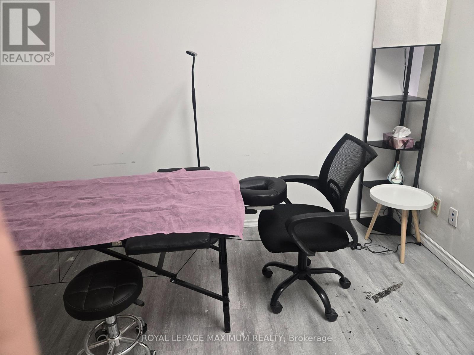 












C10 - 4220 STEELES AVENUE W

,
Vaughan,




Ontario
L4L3S8

