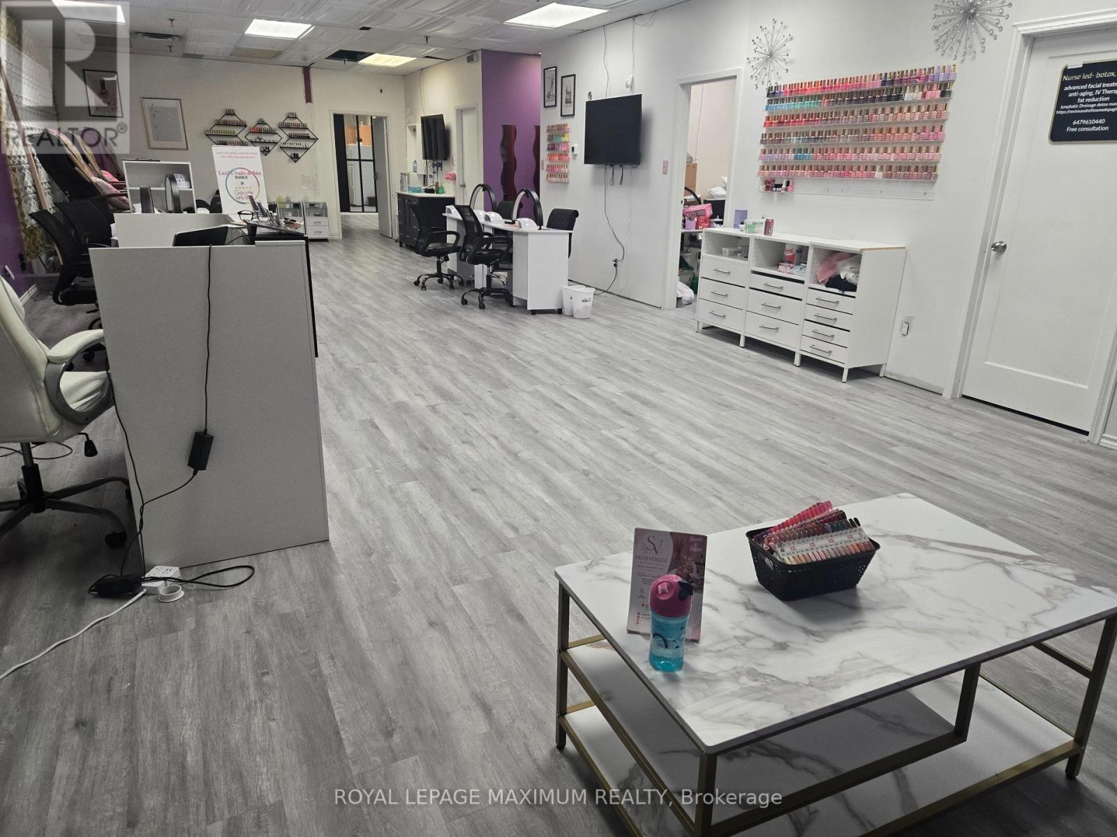 












C10 - 4220 STEELES AVENUE W

,
Vaughan,




Ontario
L4L3S8

