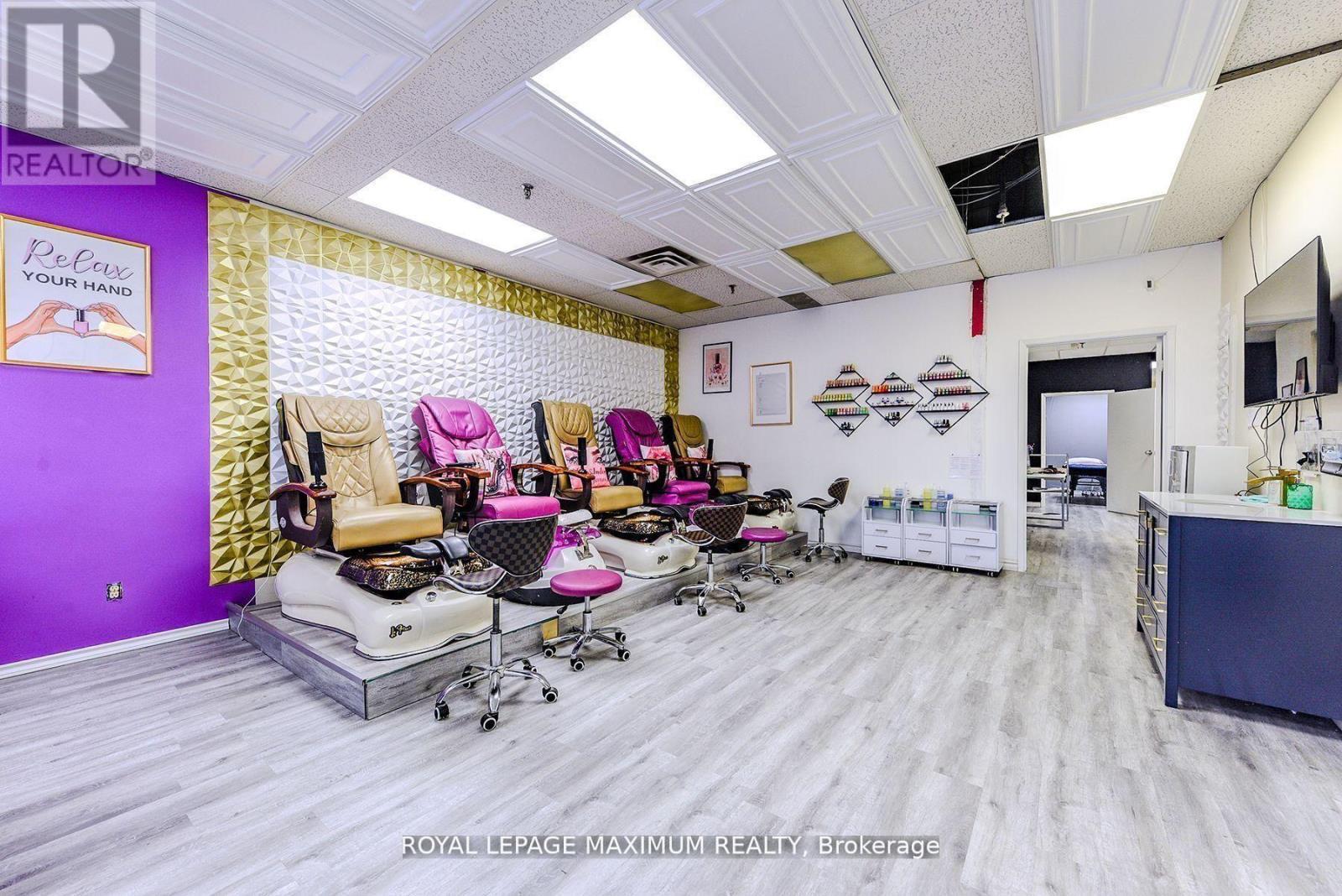 












C10 - 4220 STEELES AVENUE W

,
Vaughan,




Ontario
L4L3S8

