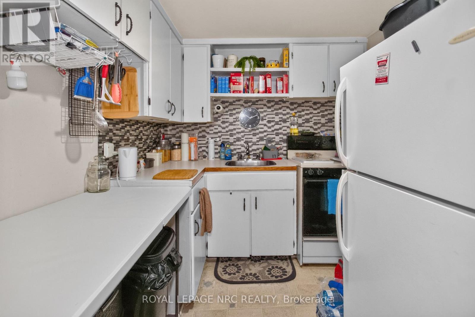 












3993 WELLINGTON COURT

,
Fort Erie (Crystal Beach),




Ontario
L0S1B0

