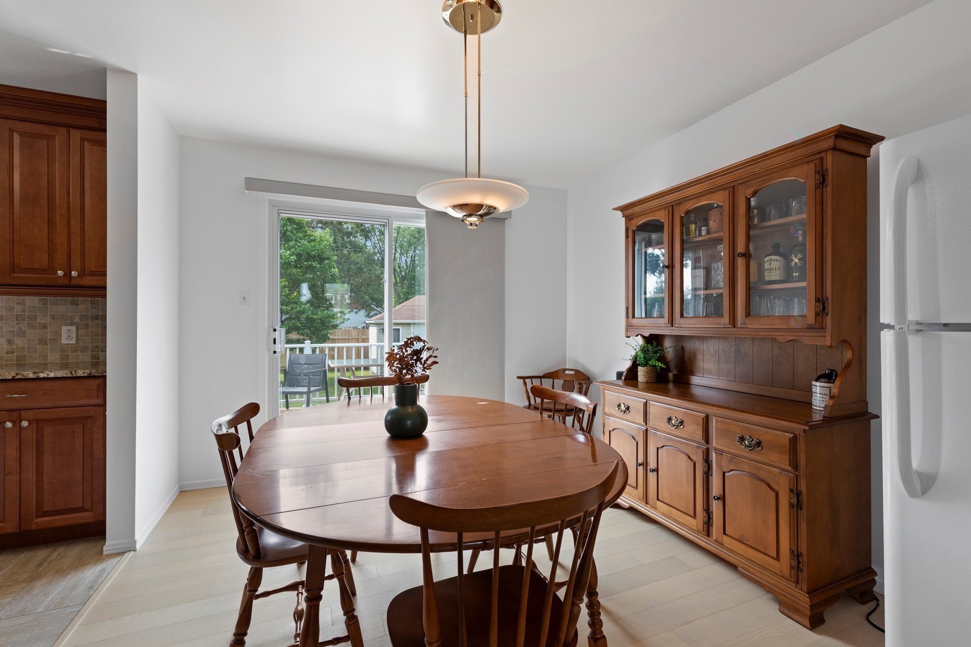 









325


Rue Laporte

,
Vaudreuil-Dorion,




QC
J7V6Z1


