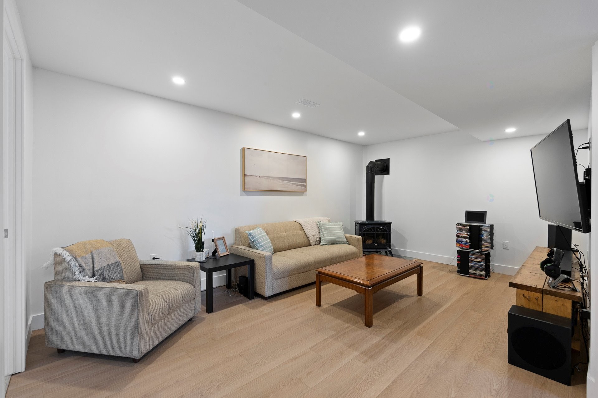









325


Rue Laporte

,
Vaudreuil-Dorion,




QC
J7V6Z1

