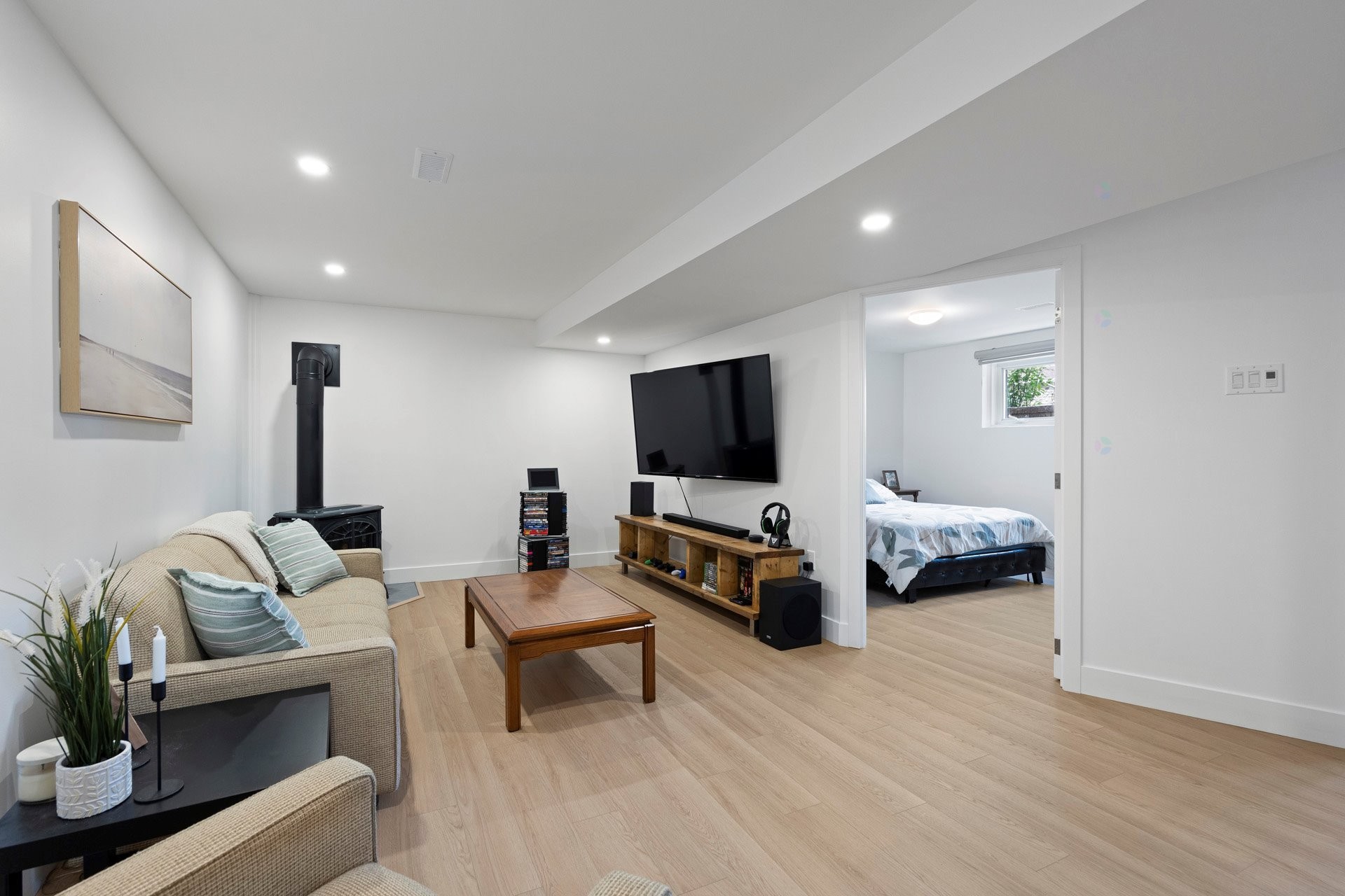 









325


Rue Laporte

,
Vaudreuil-Dorion,




QC
J7V6Z1

