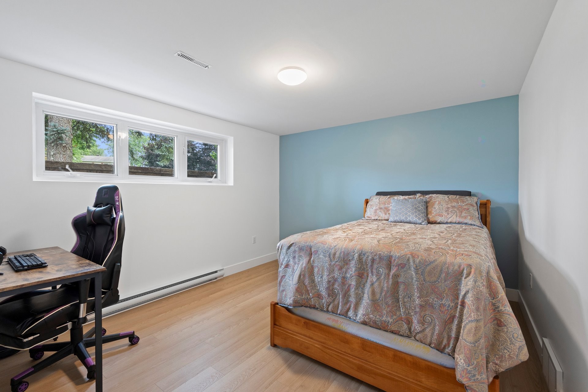 









325


Rue Laporte

,
Vaudreuil-Dorion,




QC
J7V6Z1


